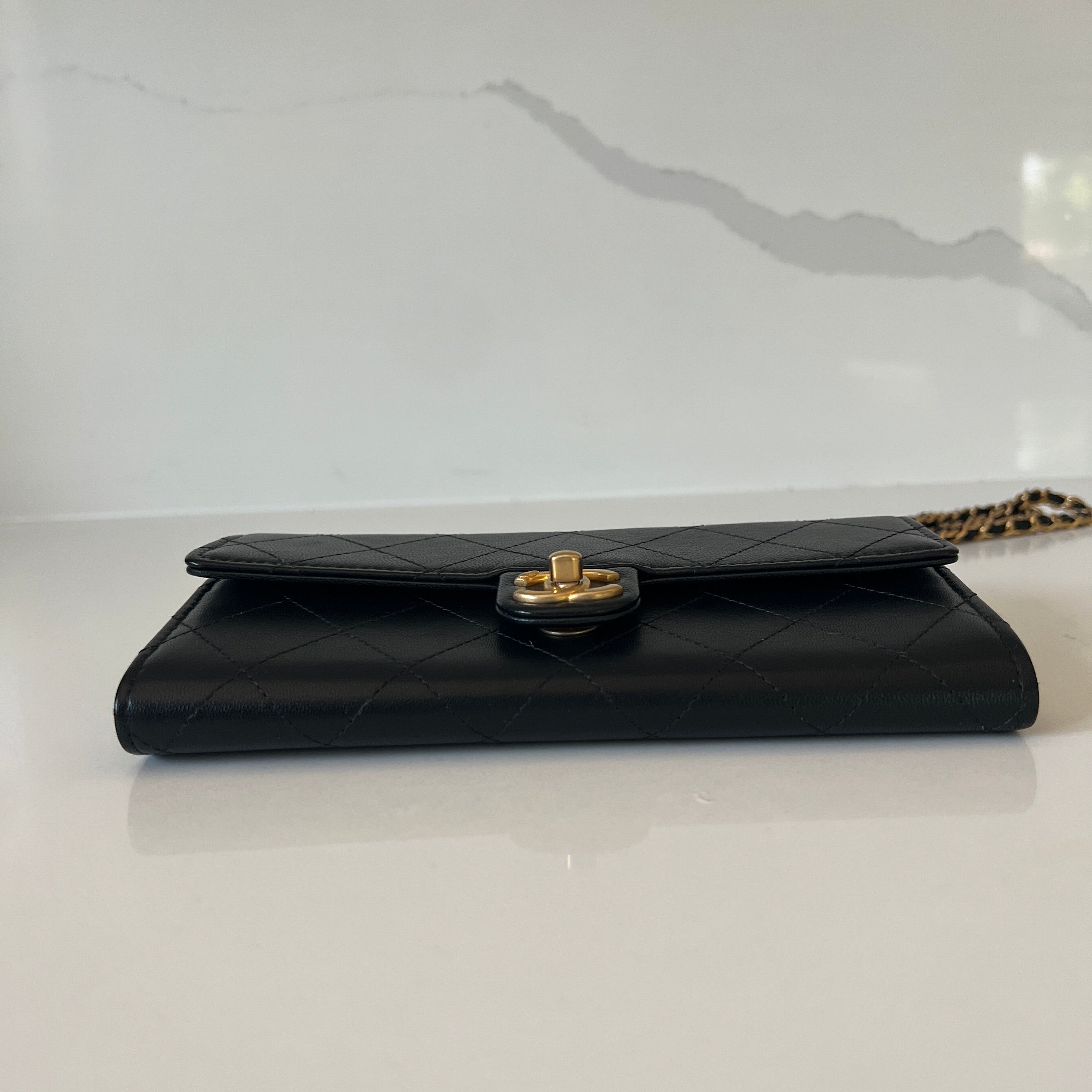Chanel Wallet on Chain