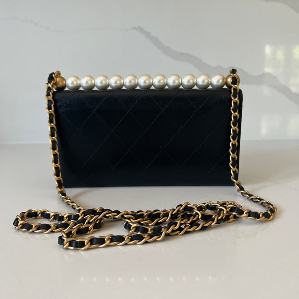 Chanel Wallet on Chain