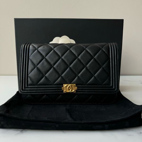 Chanel Le Boy Wallet on Chain