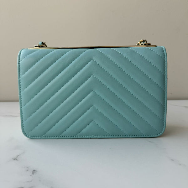 Chanel Wallet on Chain