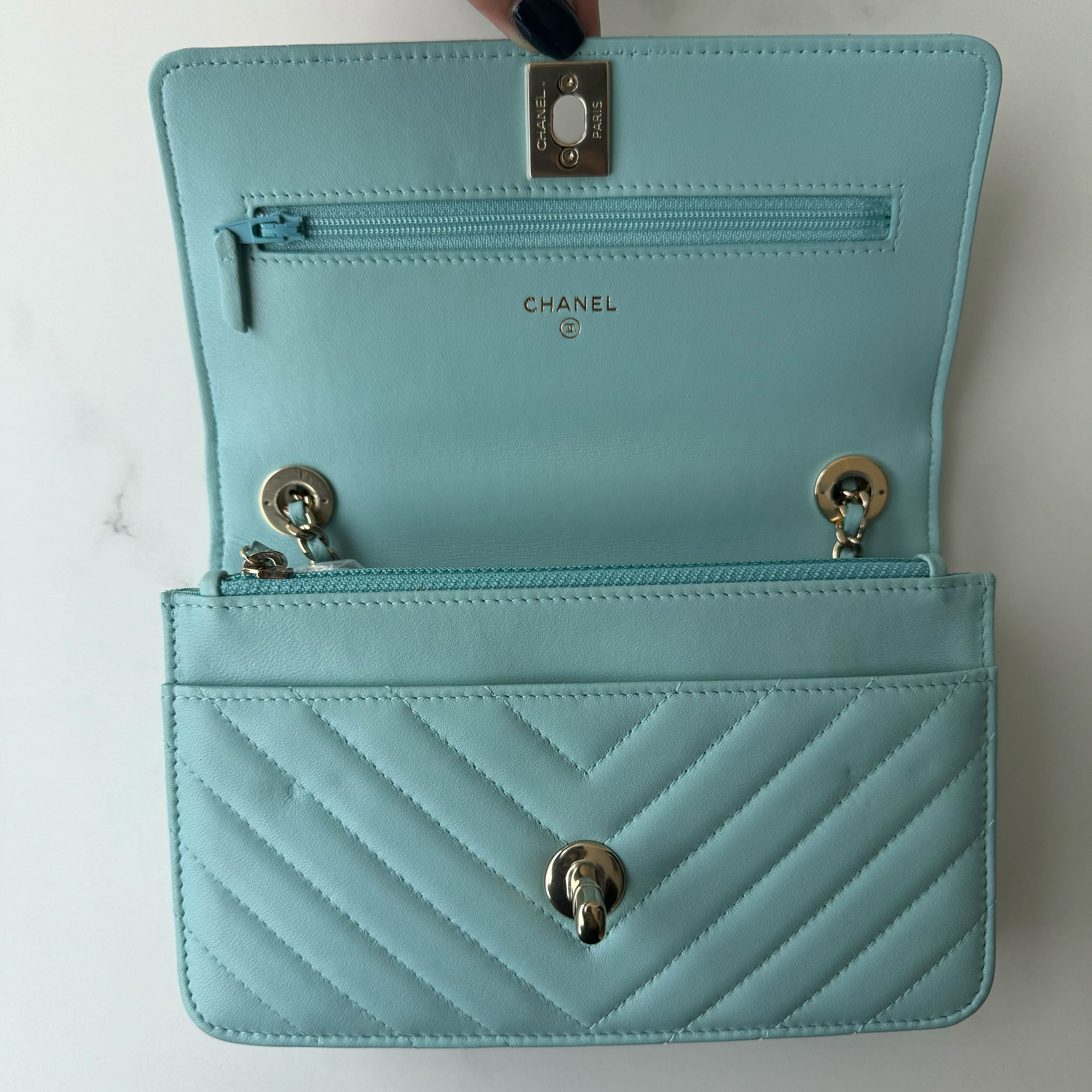 Chanel Wallet on Chain