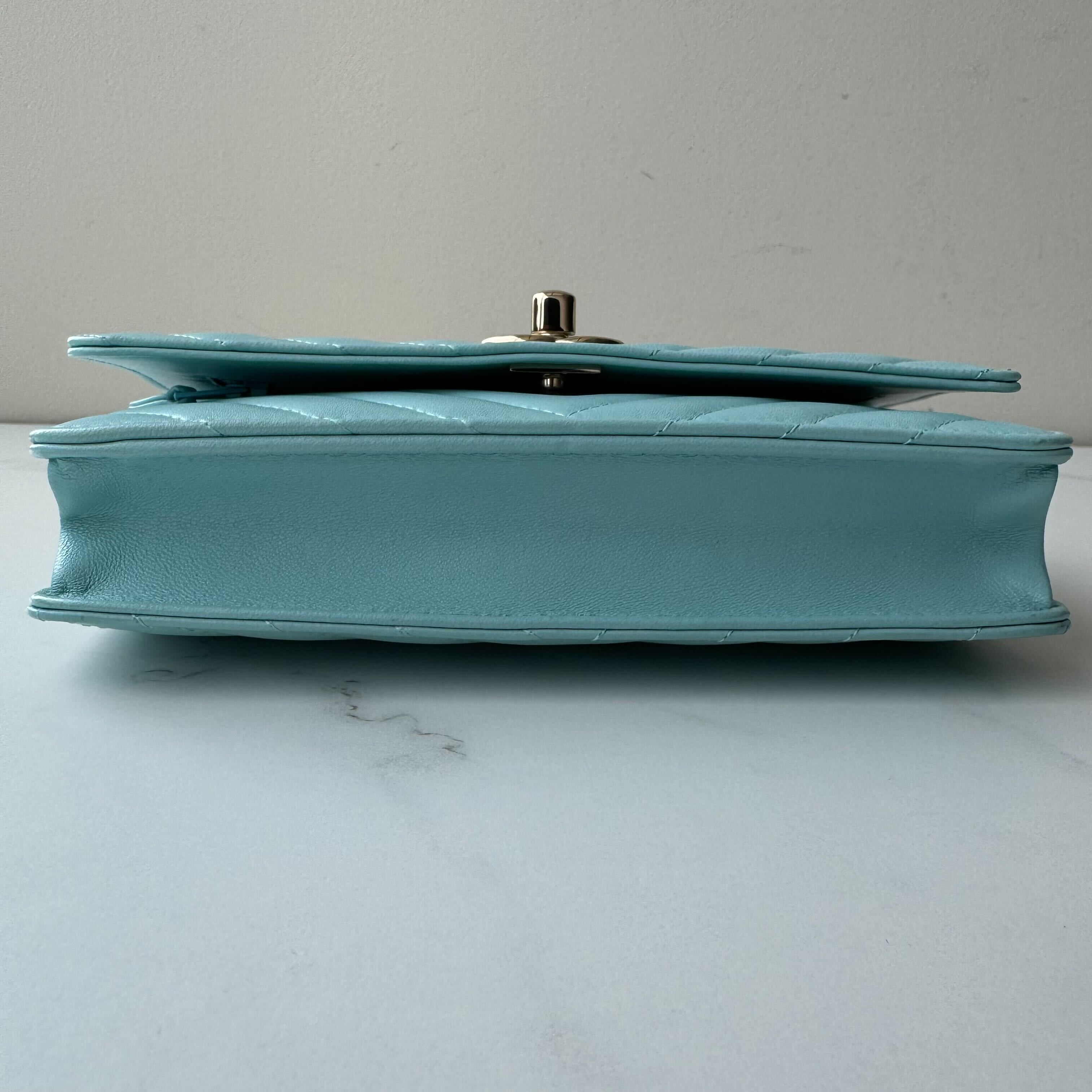 Chanel Wallet on Chain