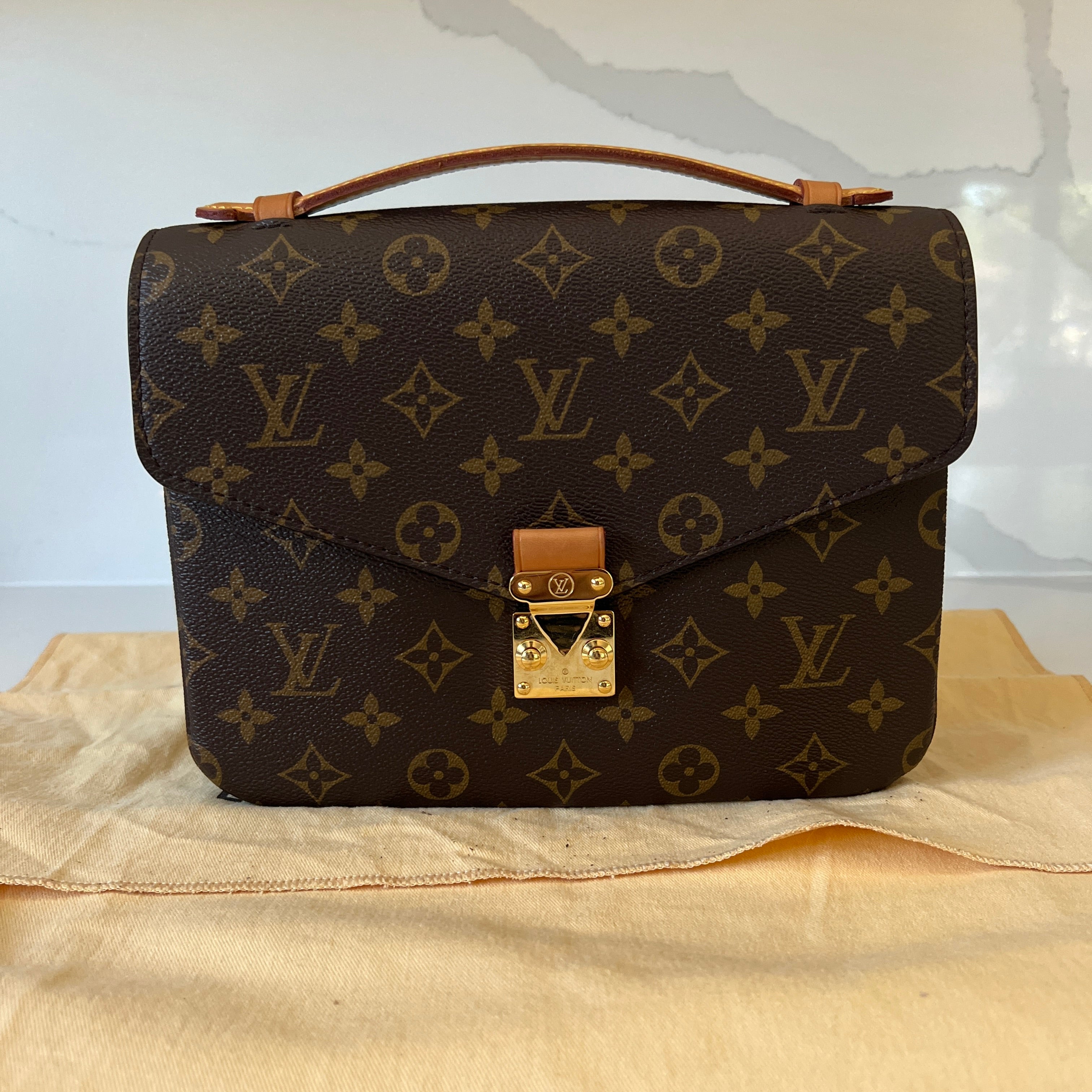 Louis Vuitton Pochette Metis