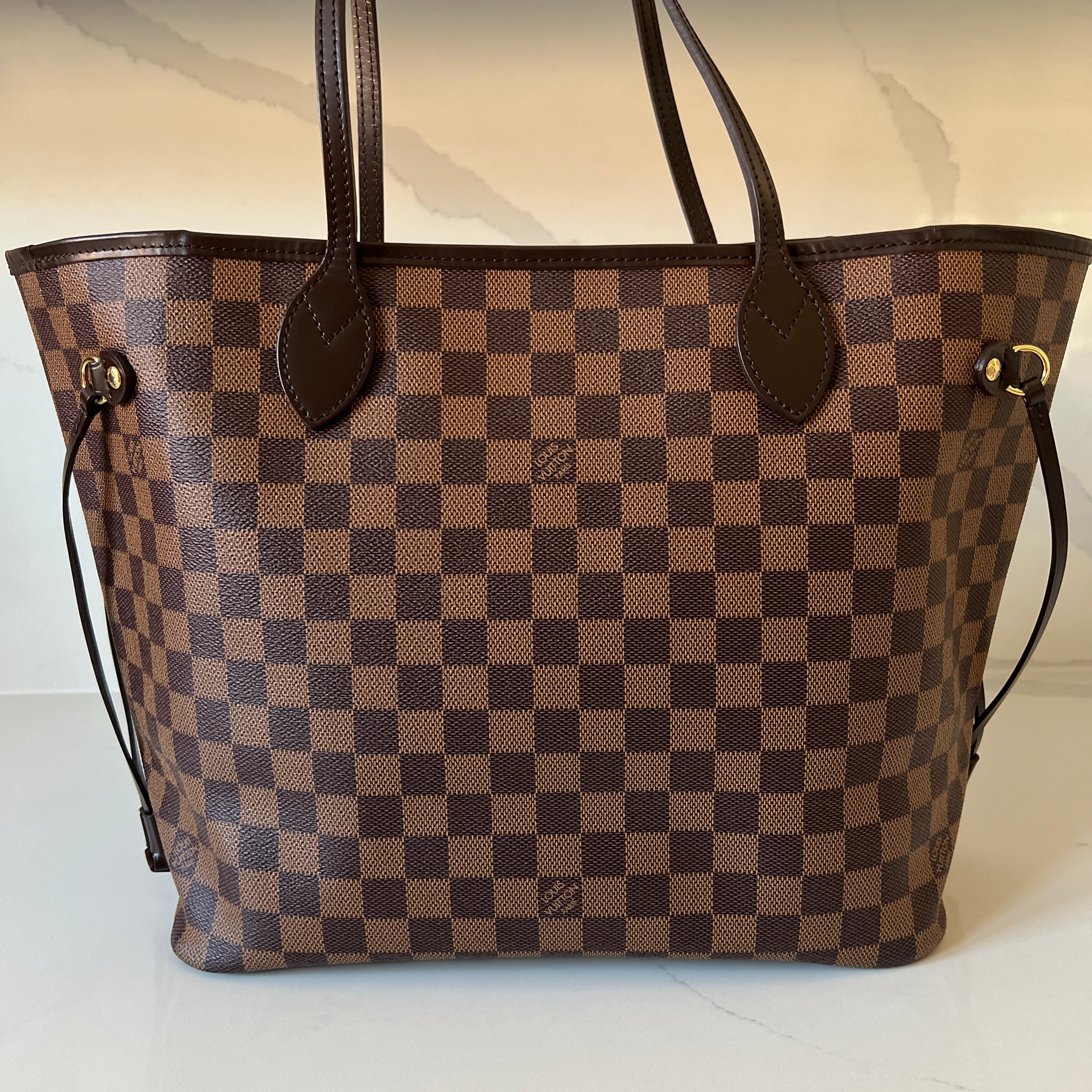 Louis Vuitton Neverfull MM & Pouch