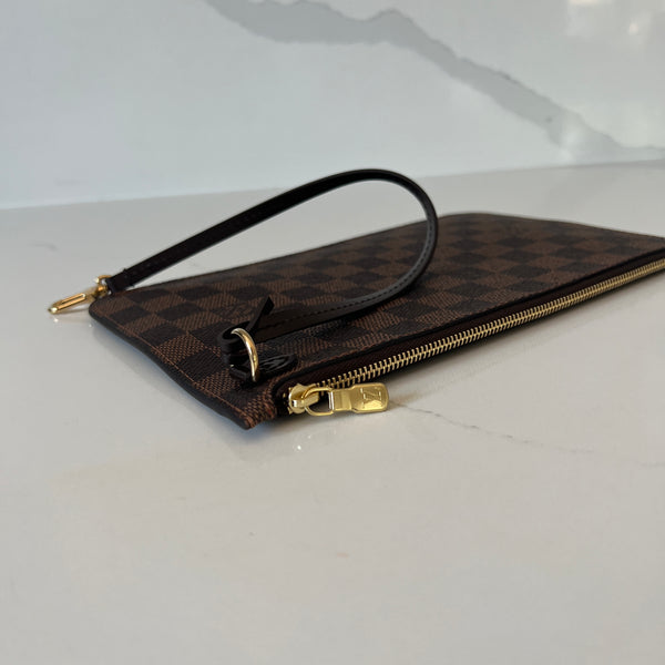 Vuitton Neverfull MM & Pouch