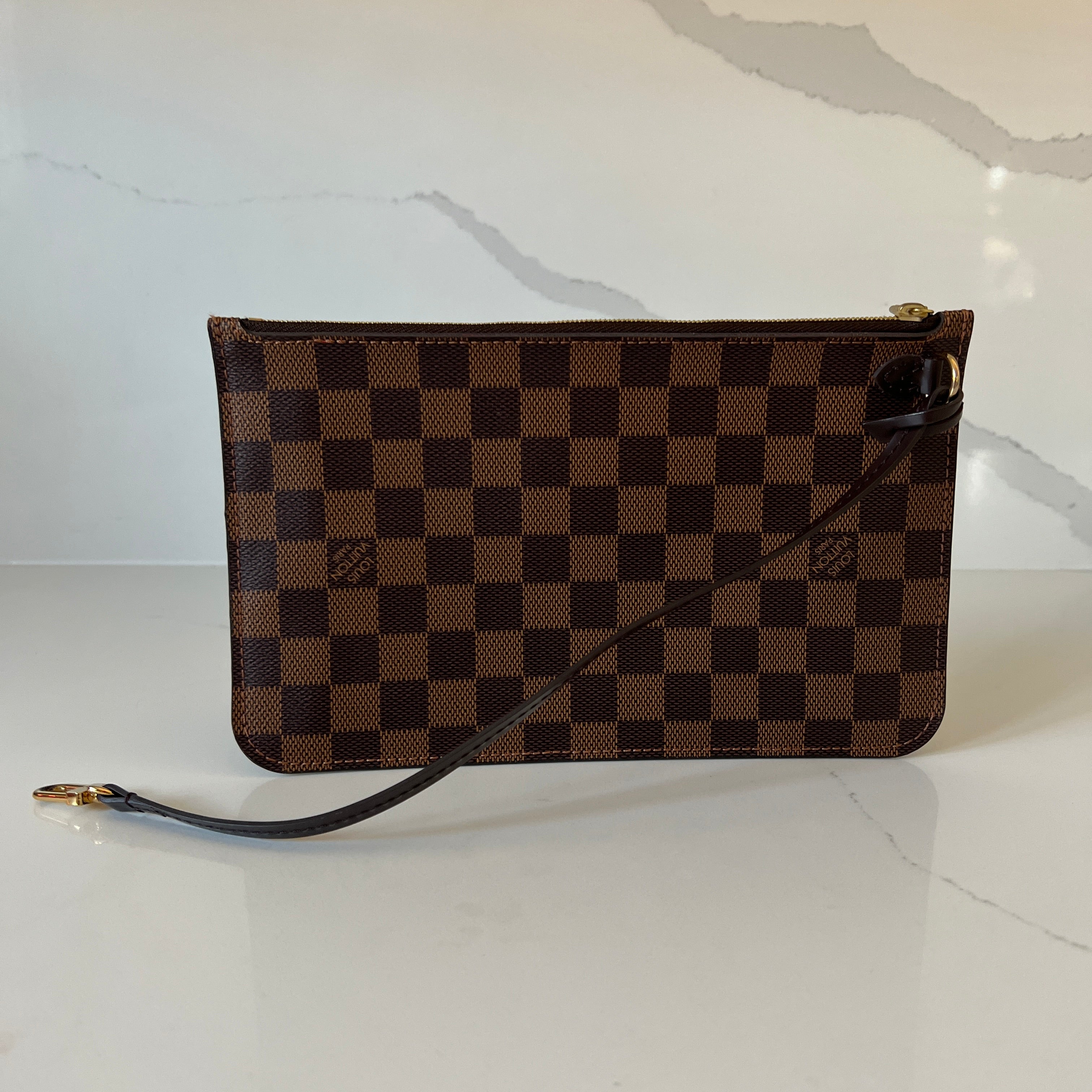 Louis Vuitton Neverfull MM & Pouch