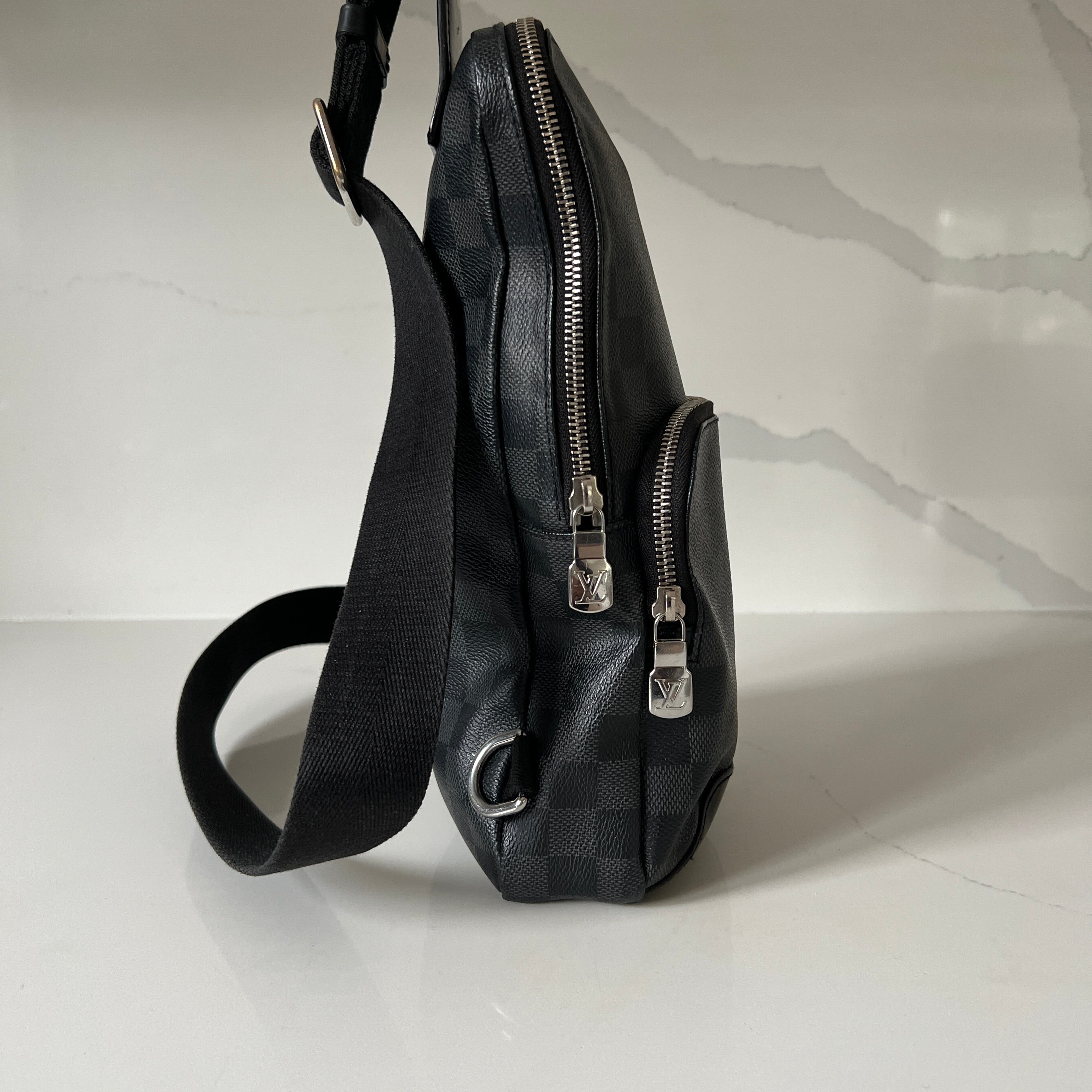 Louis Vuitton Avenue Slingbag