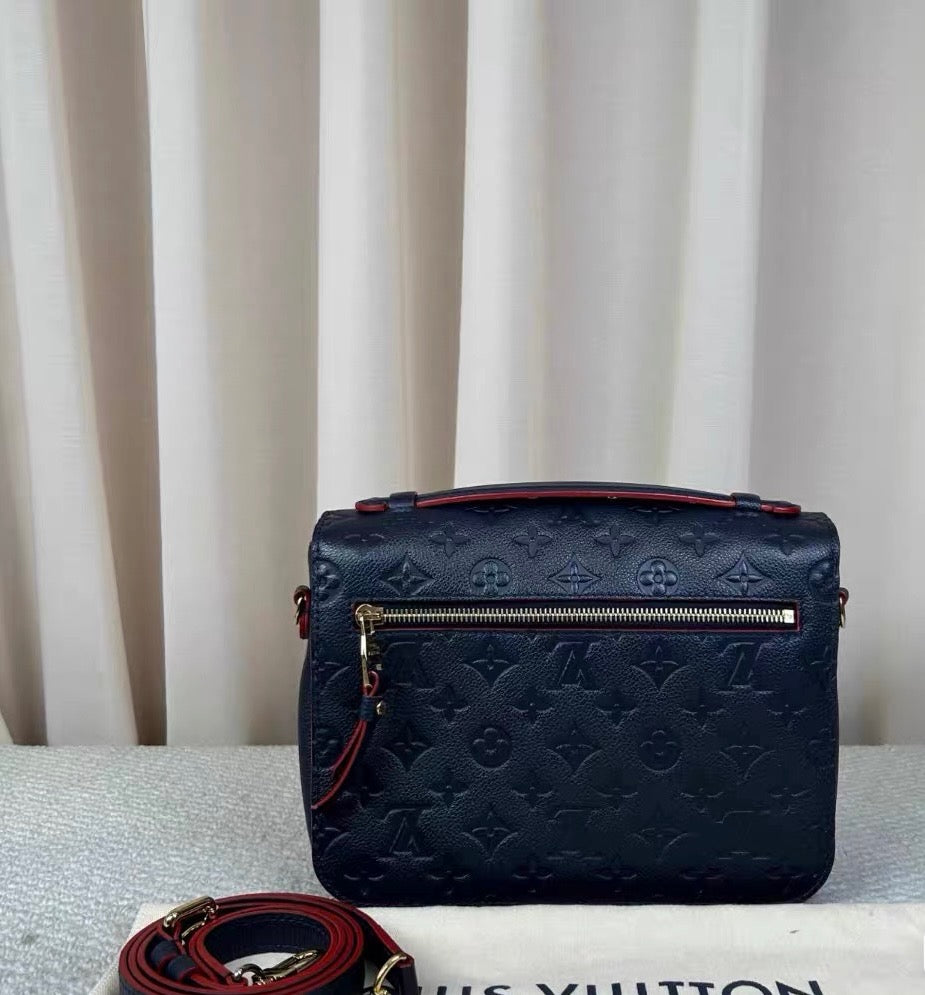 Louis Vuitton Pochette Métis
