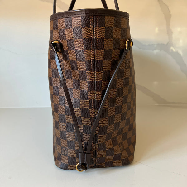 Louis Vuitton Neverfull MM & Pouch