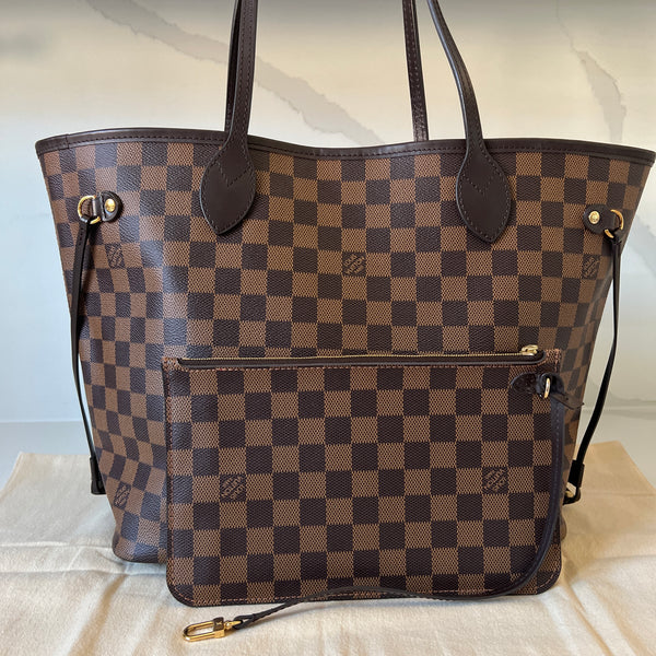 Louis Vuitton Neverfull MM & Pouch