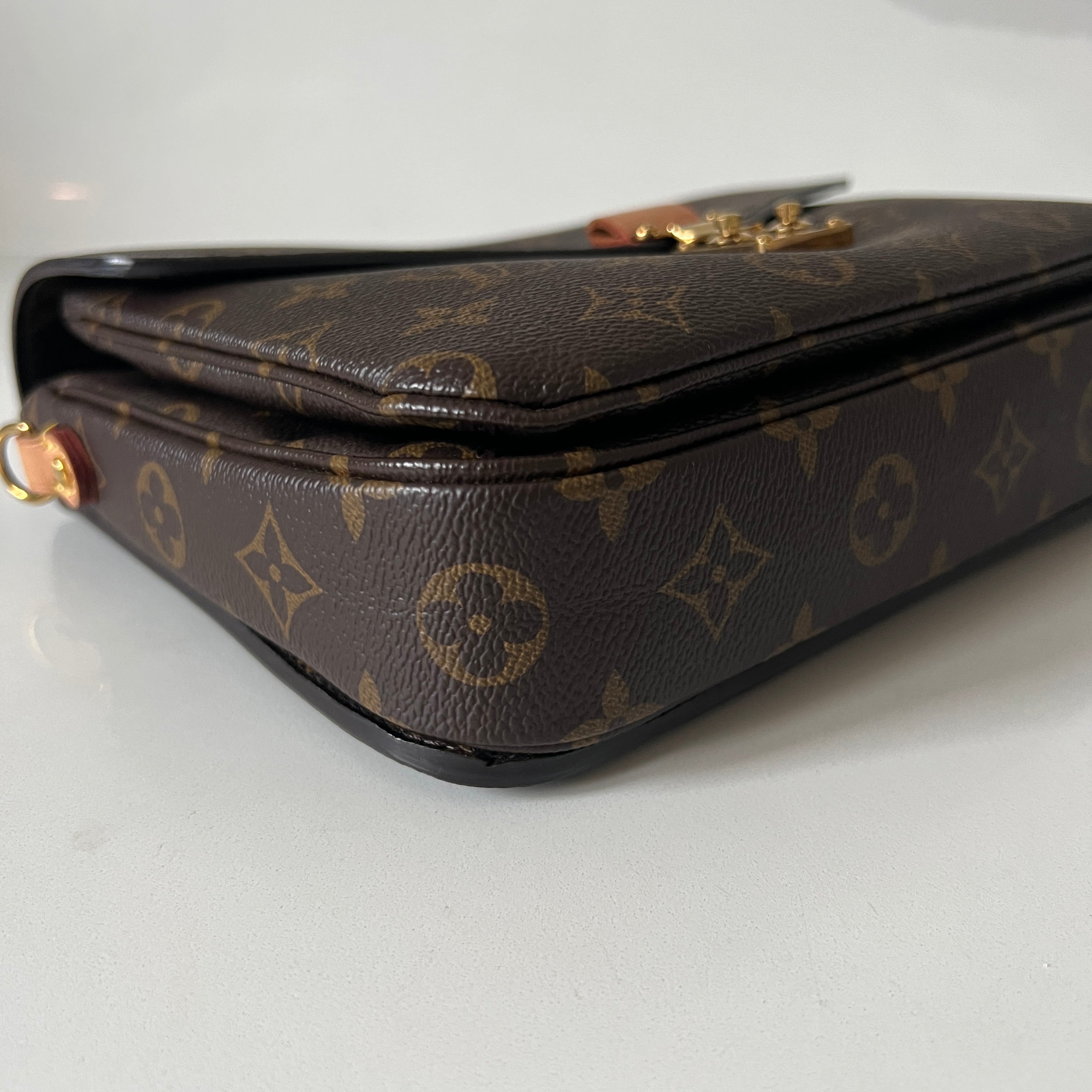 Louis Vuitton Pochette Metis