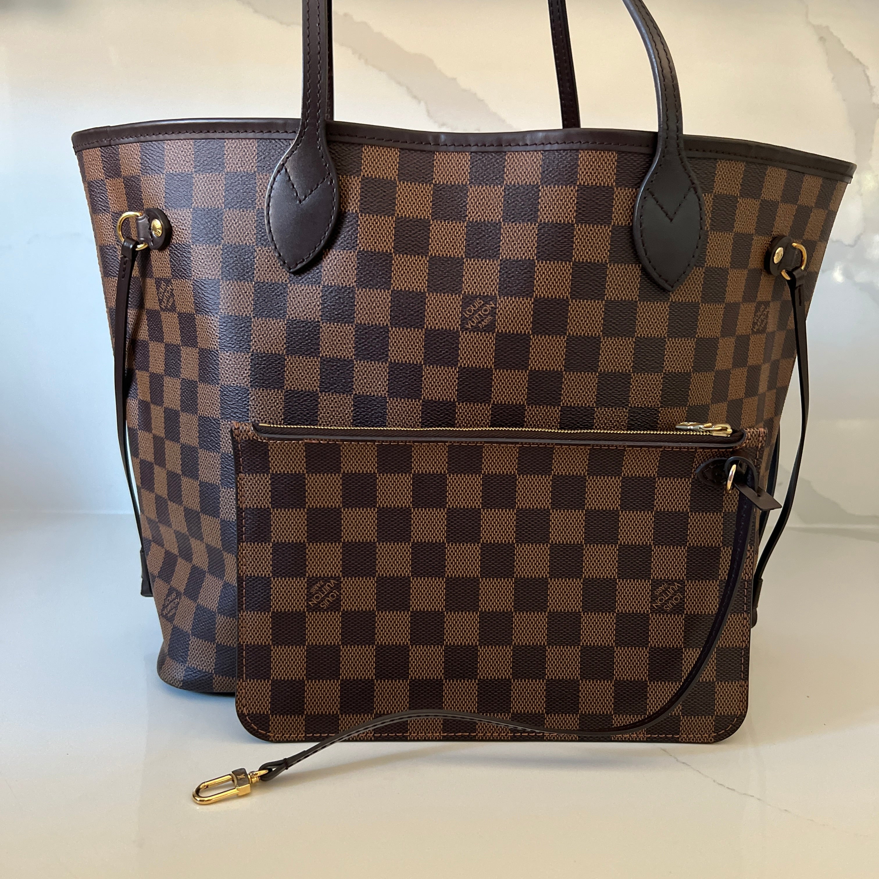 Louis Vuitton Neverfull MM & Pouch