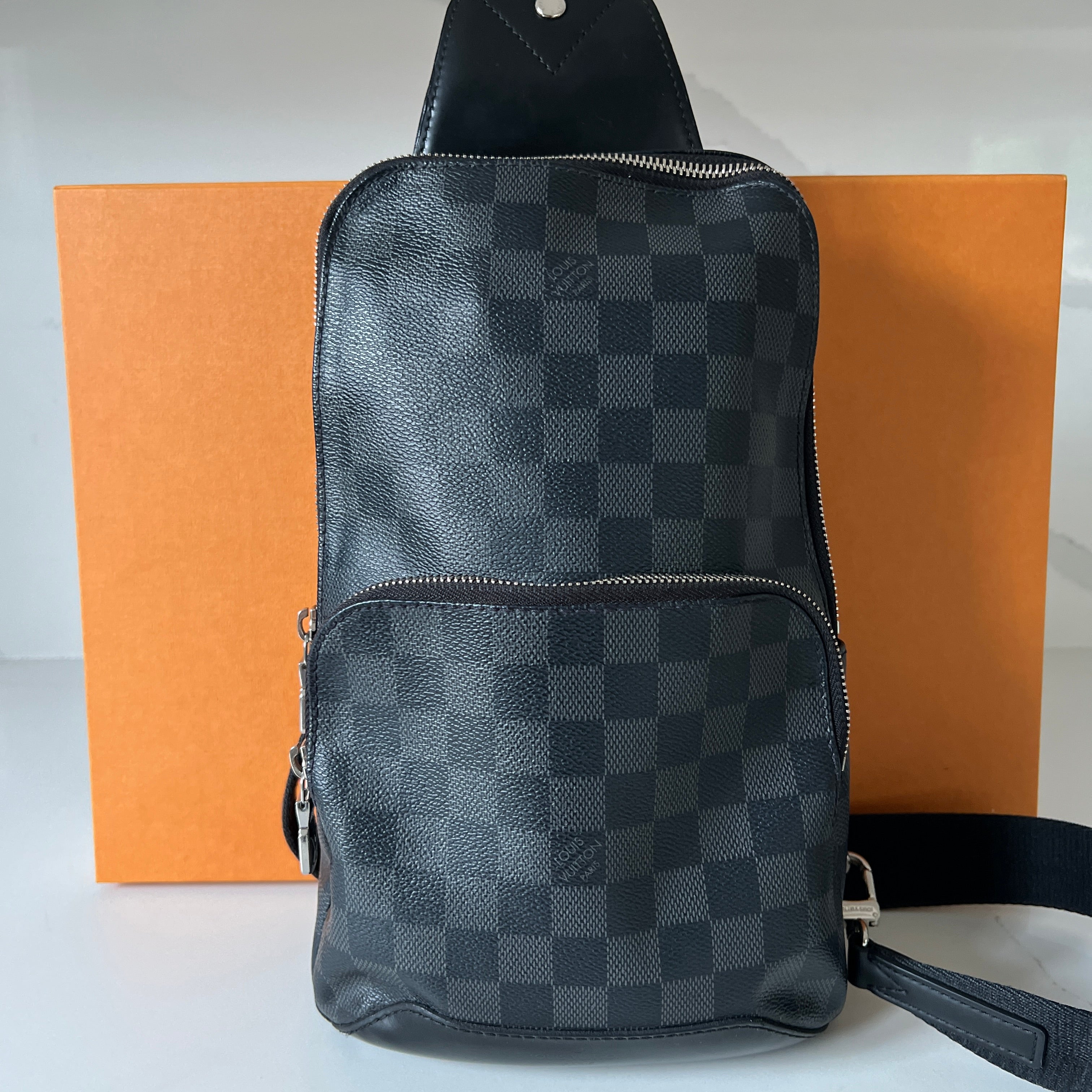 Louis Vuitton Avenue Slingbag