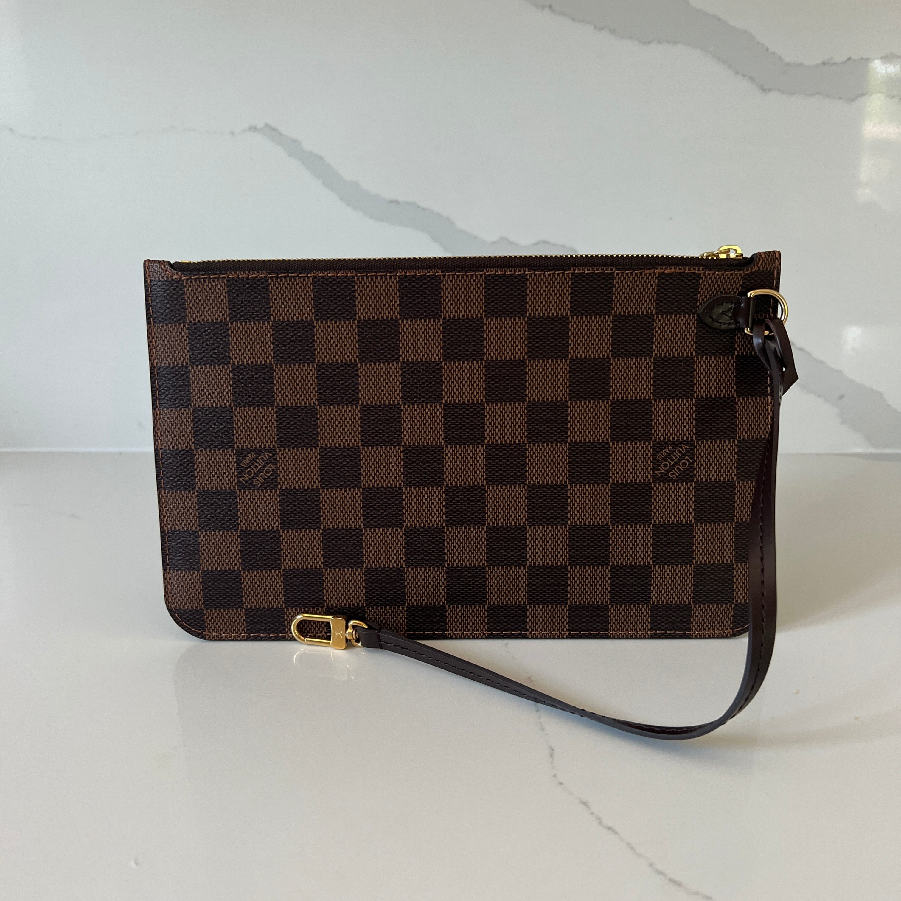 Vuitton Neverfull MM & Pouch