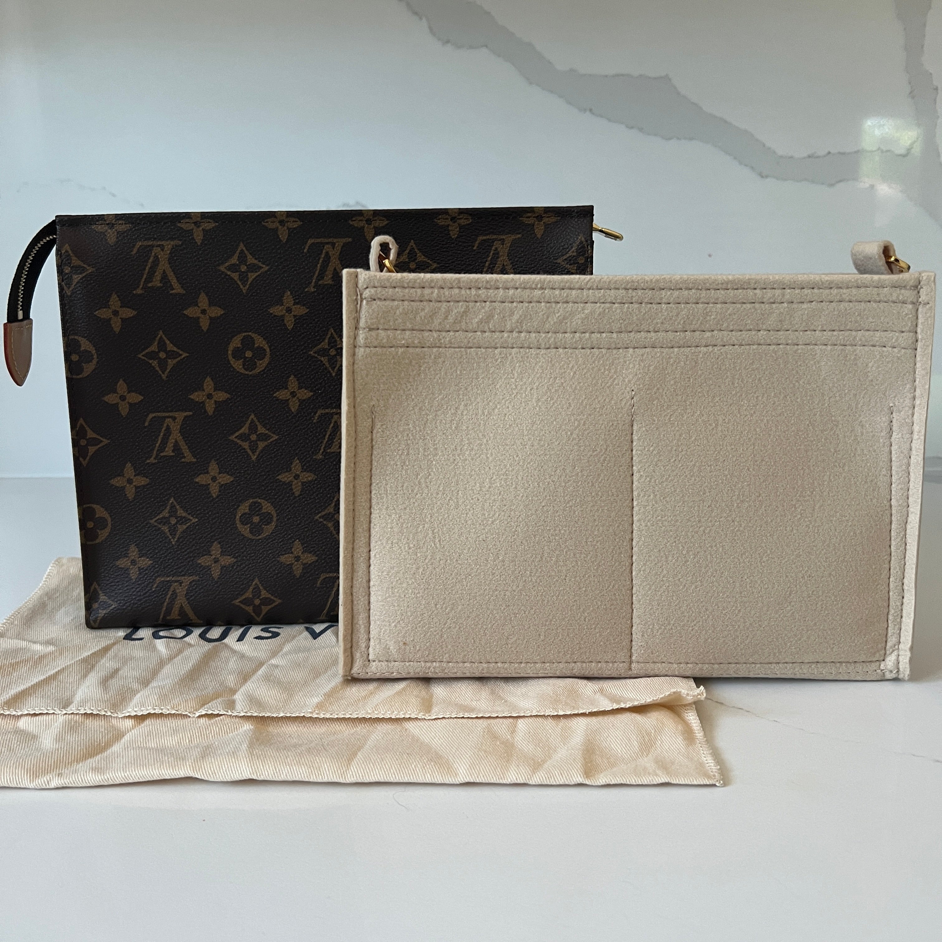 Louis Vuitton Tolietry Pouch 26