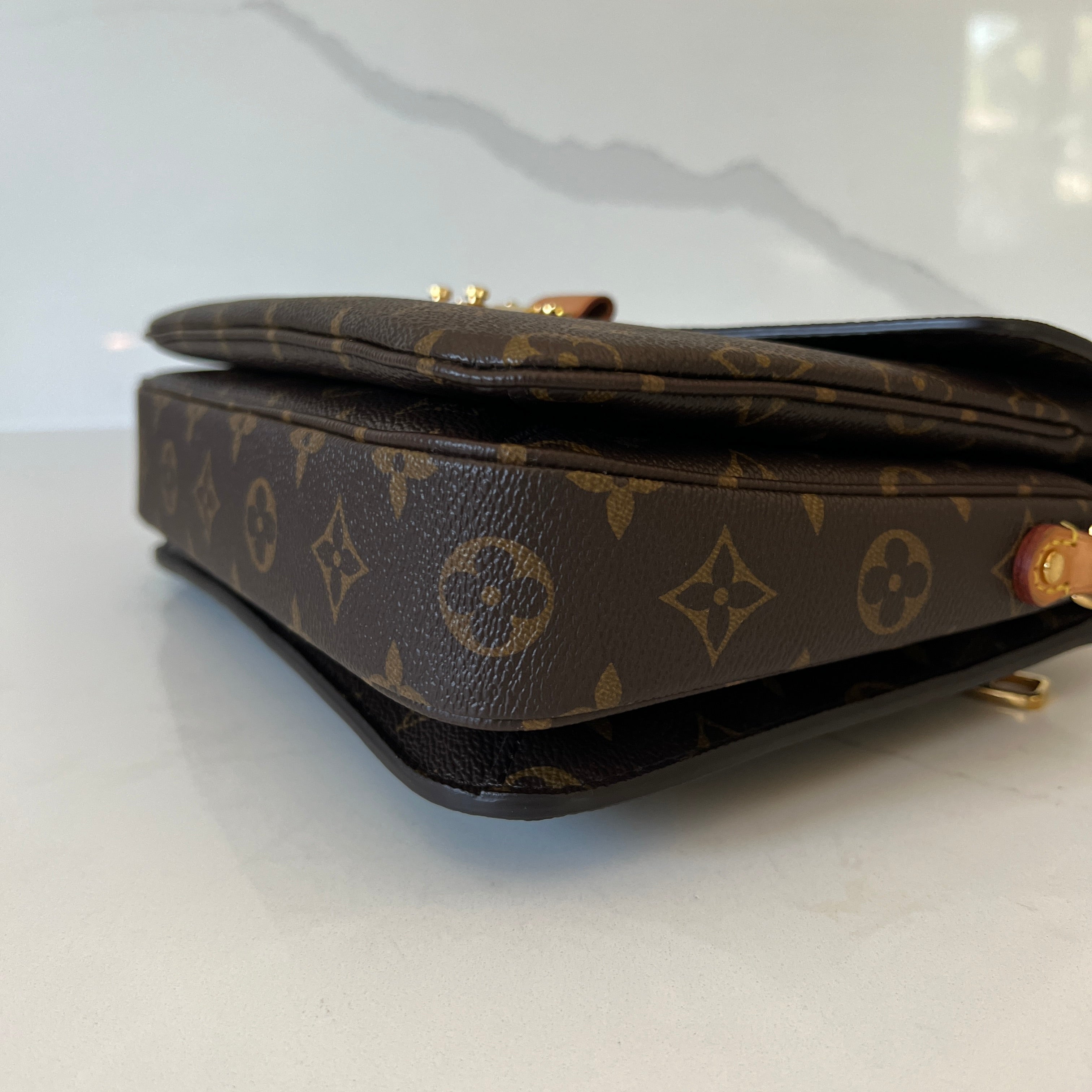 Louis Vuitton Pochette Metis