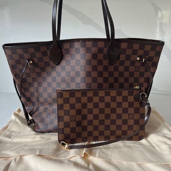 Vuitton Neverfull MM & Pouch