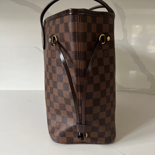 Louis Vuitton Neverfull MM & Pouch