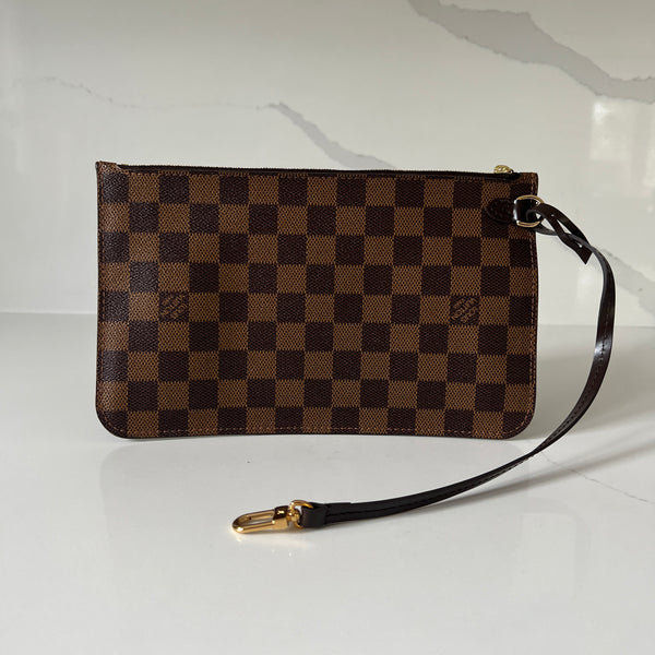 Vuitton Neverfull MM & Pouch