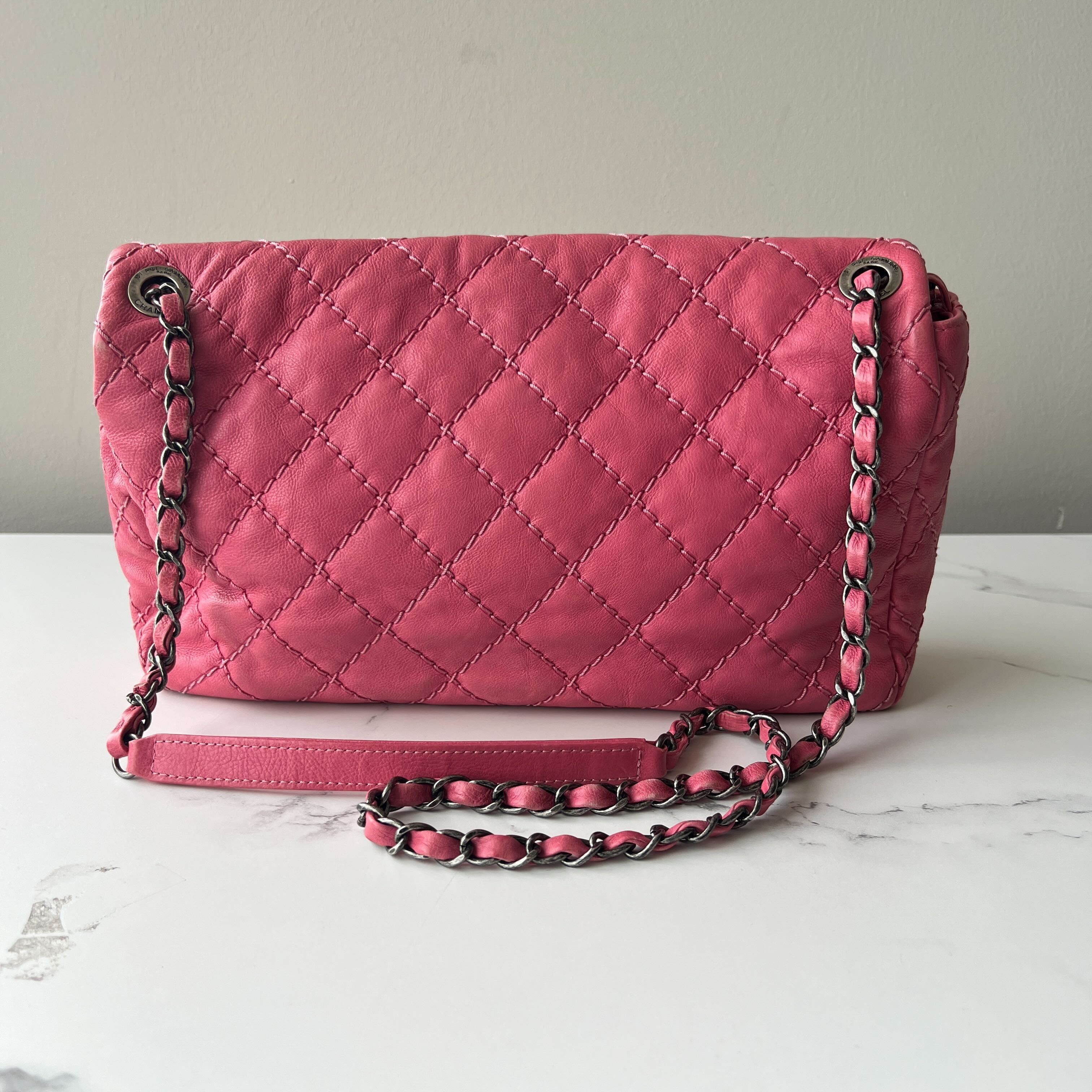 Chanel Natural Beauty Split Pocket