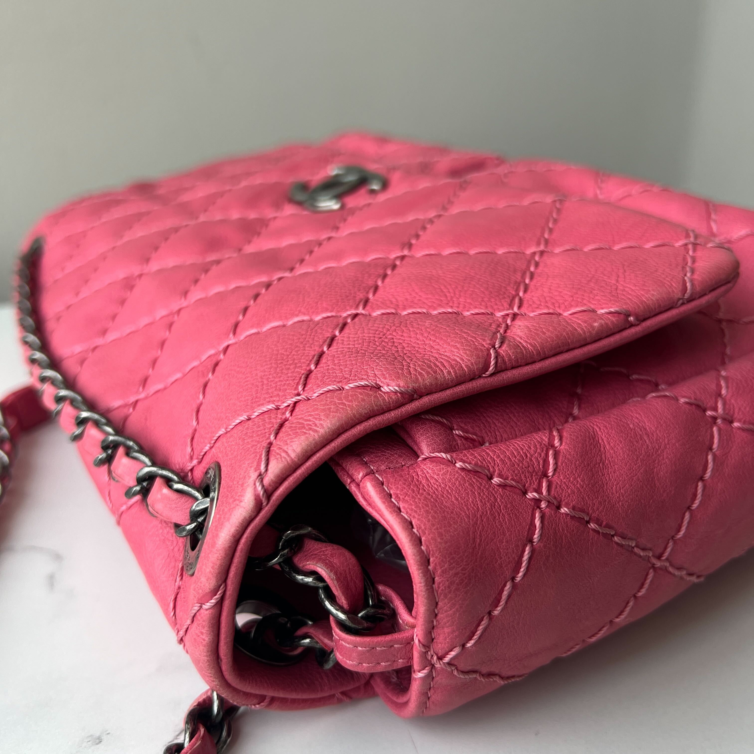 Chanel Natural Beauty Split Pocket