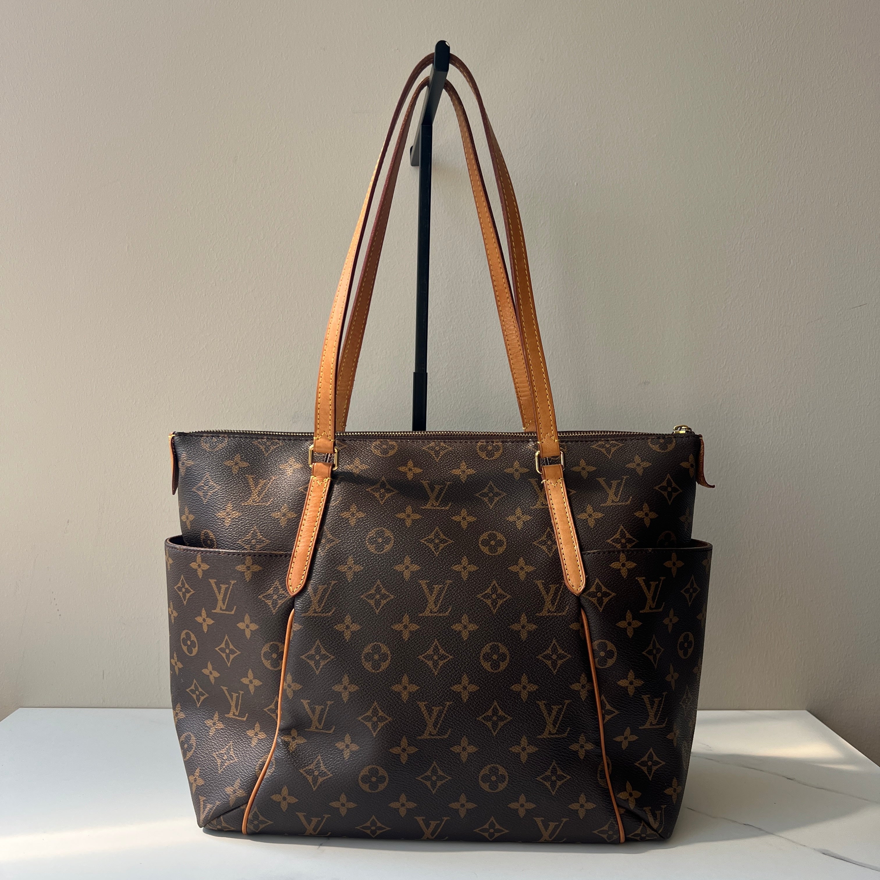 Louis Vuitton Totally