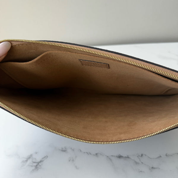 Louis Vuitton Daily Pouch