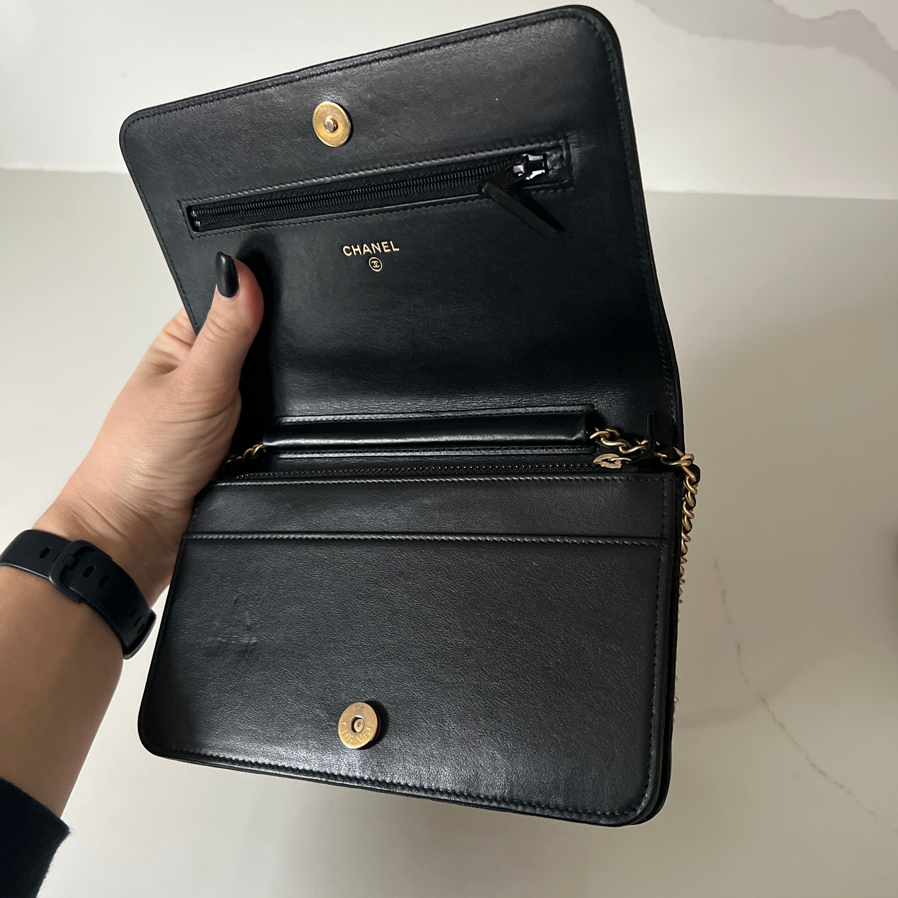 Chanel Wallet on Chain WOC