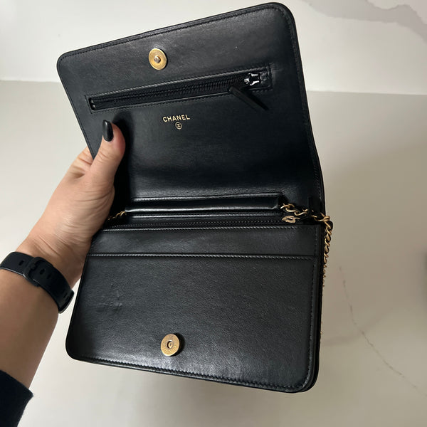 Chanel Wallet on Chain WOC