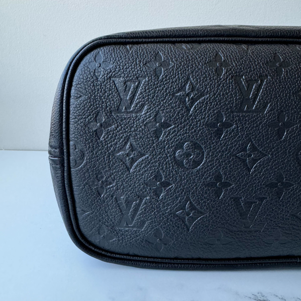 Louis Vuitton Neverfull & Pouch