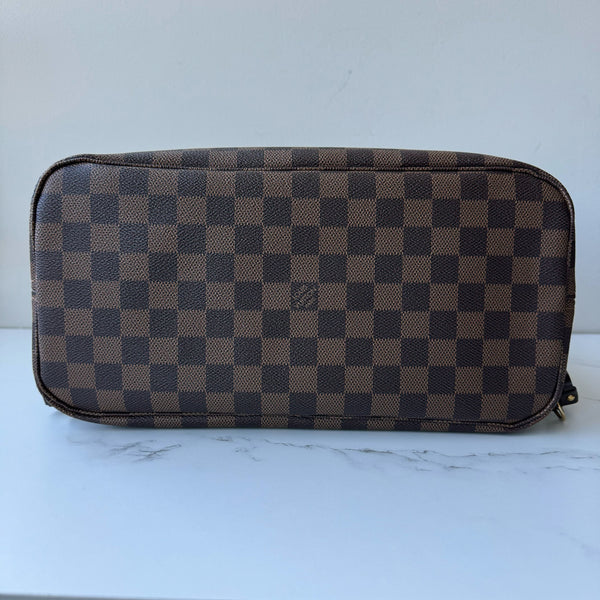 Louis Vuitton Neverfull MM & Pouch