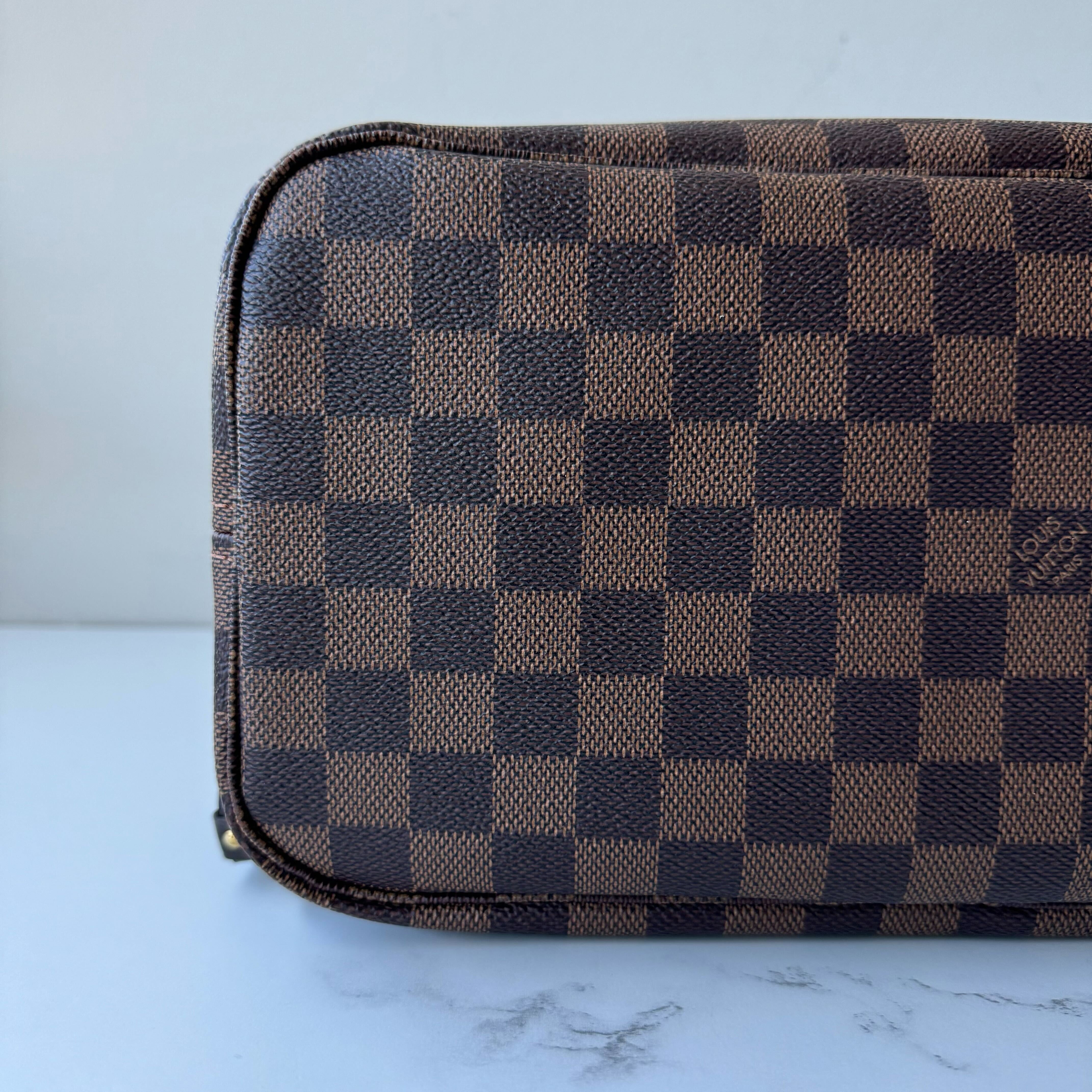 Louis Vuitton Neverfull MM & Pouch