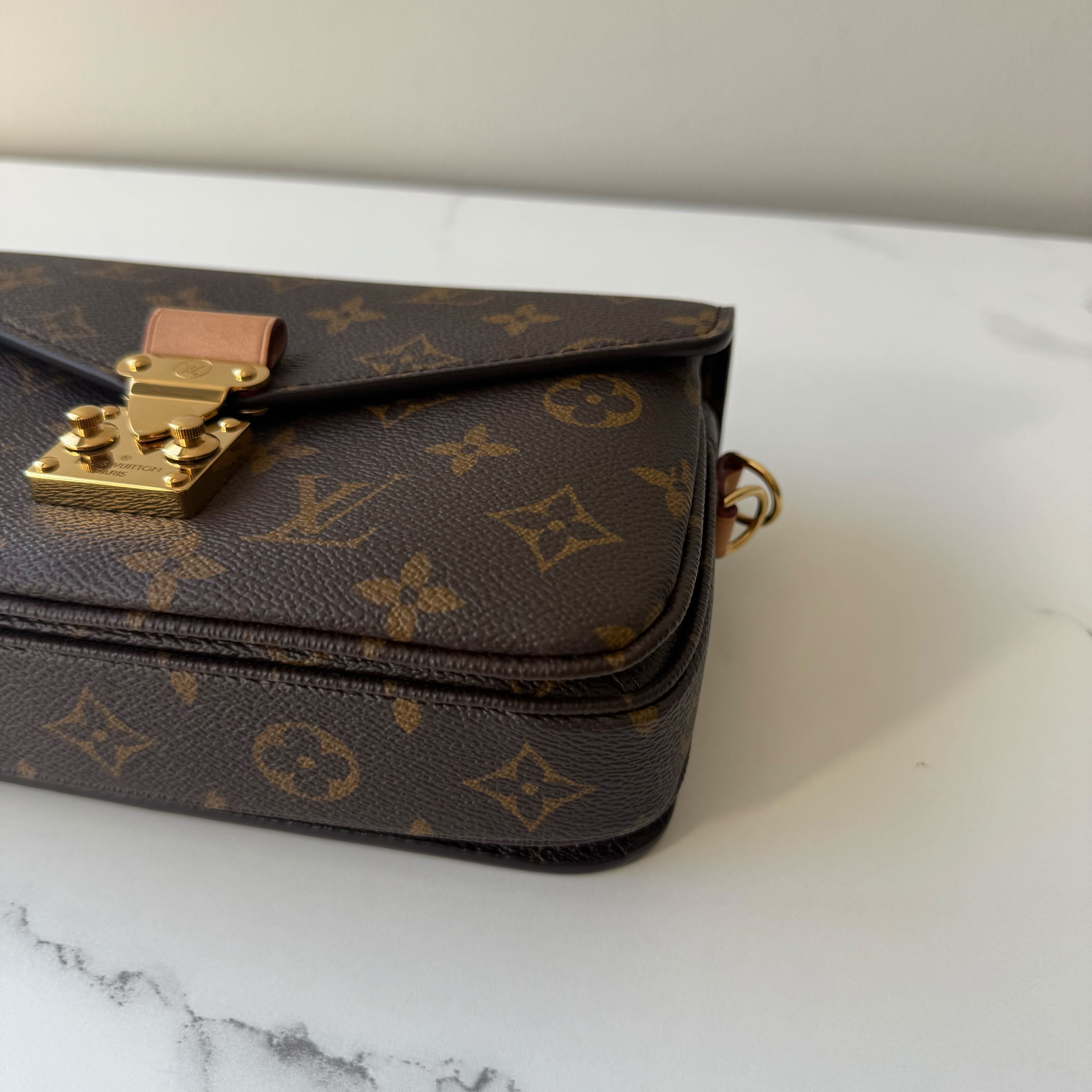 Louis Vuitton Pochette Metis East West