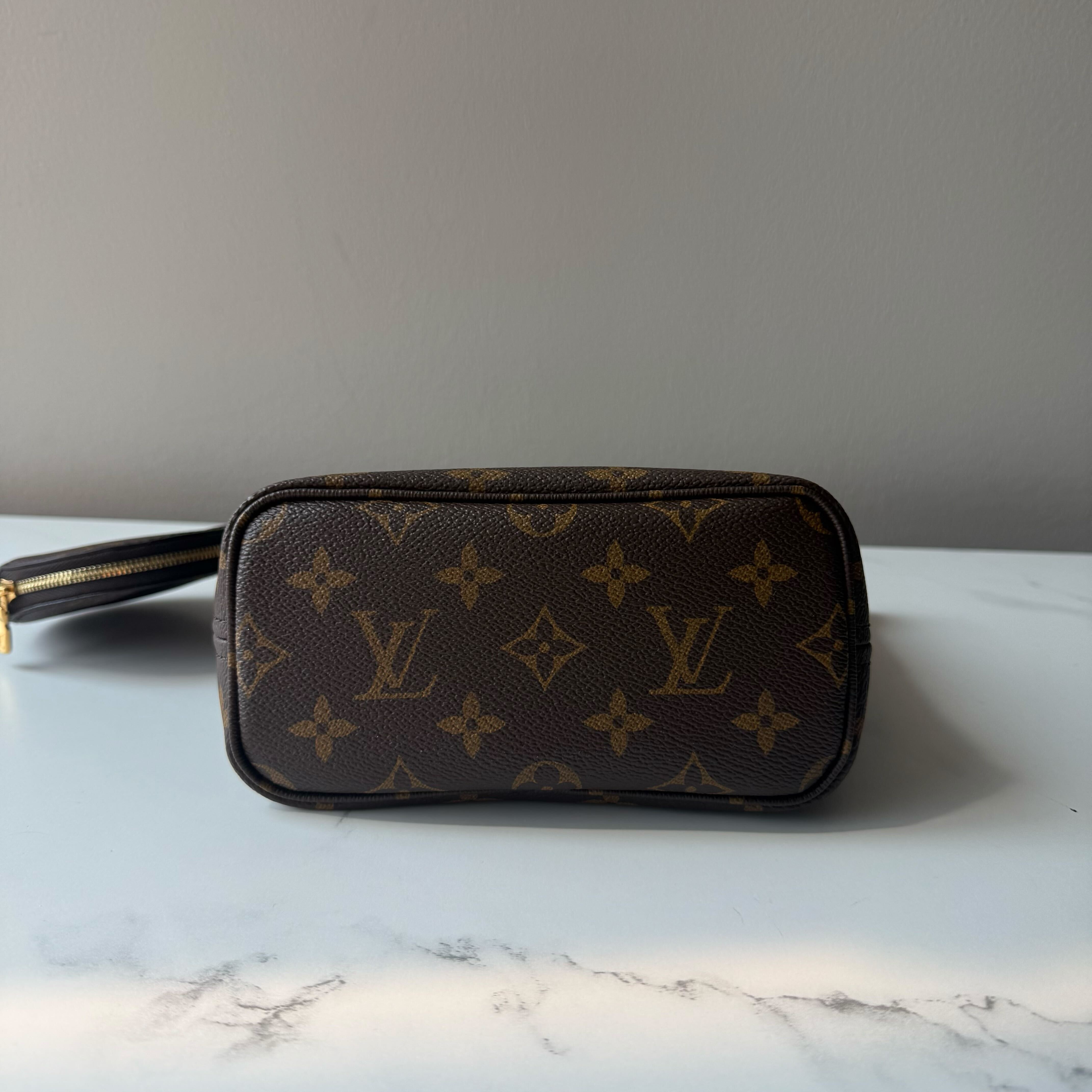 Louis Vuitton Neverfull BB