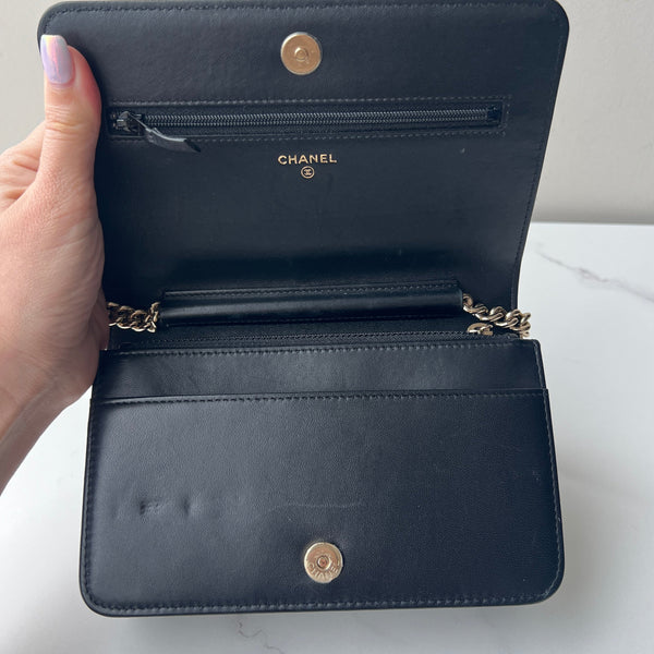 Chanel Wallet on Chain