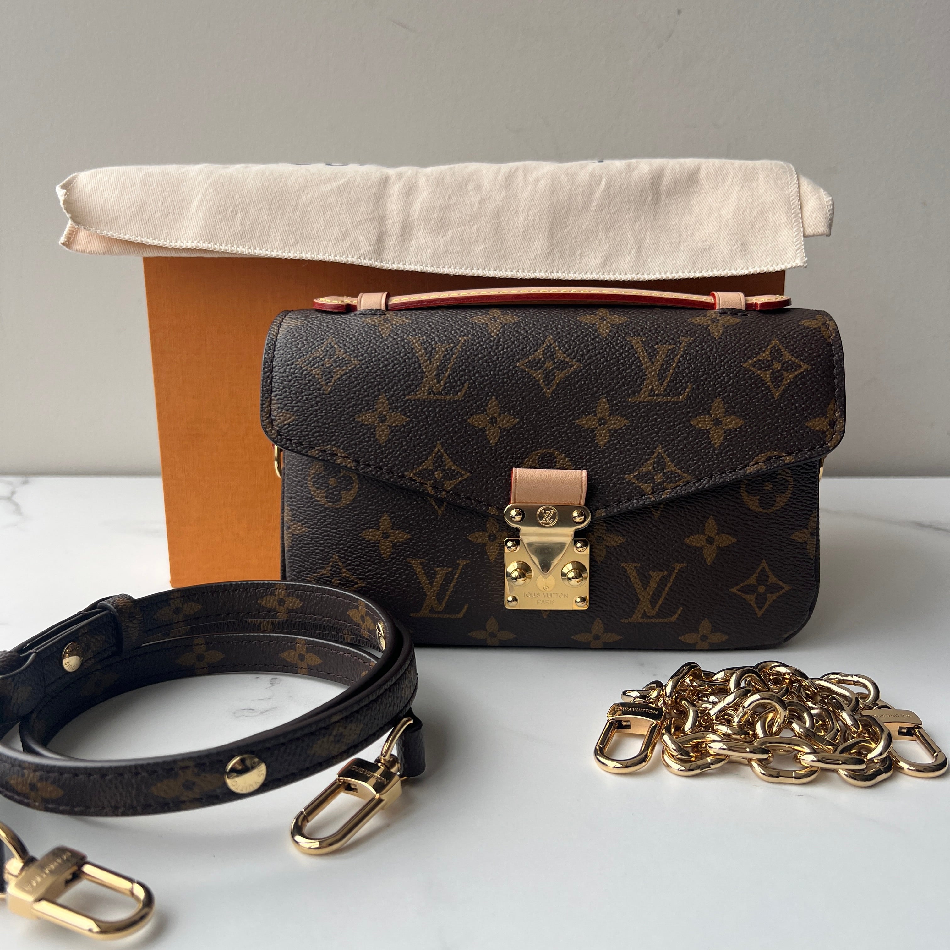 Louis Vuitton Pochette Metis East West