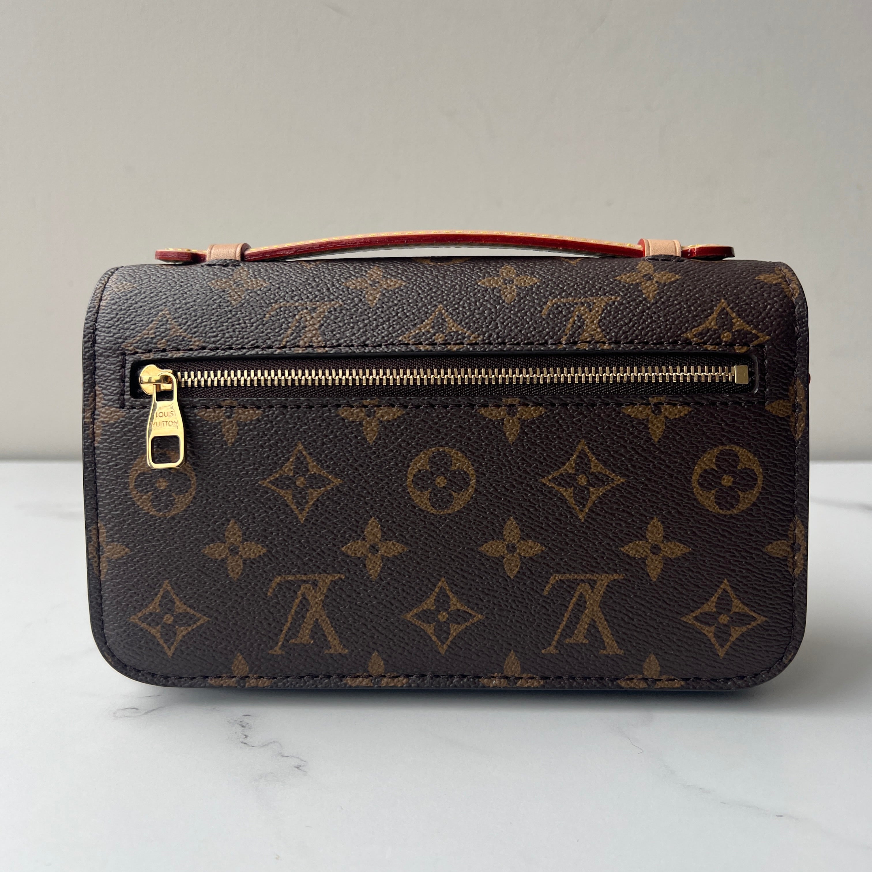 Louis Vuitton Pochette Metis East West