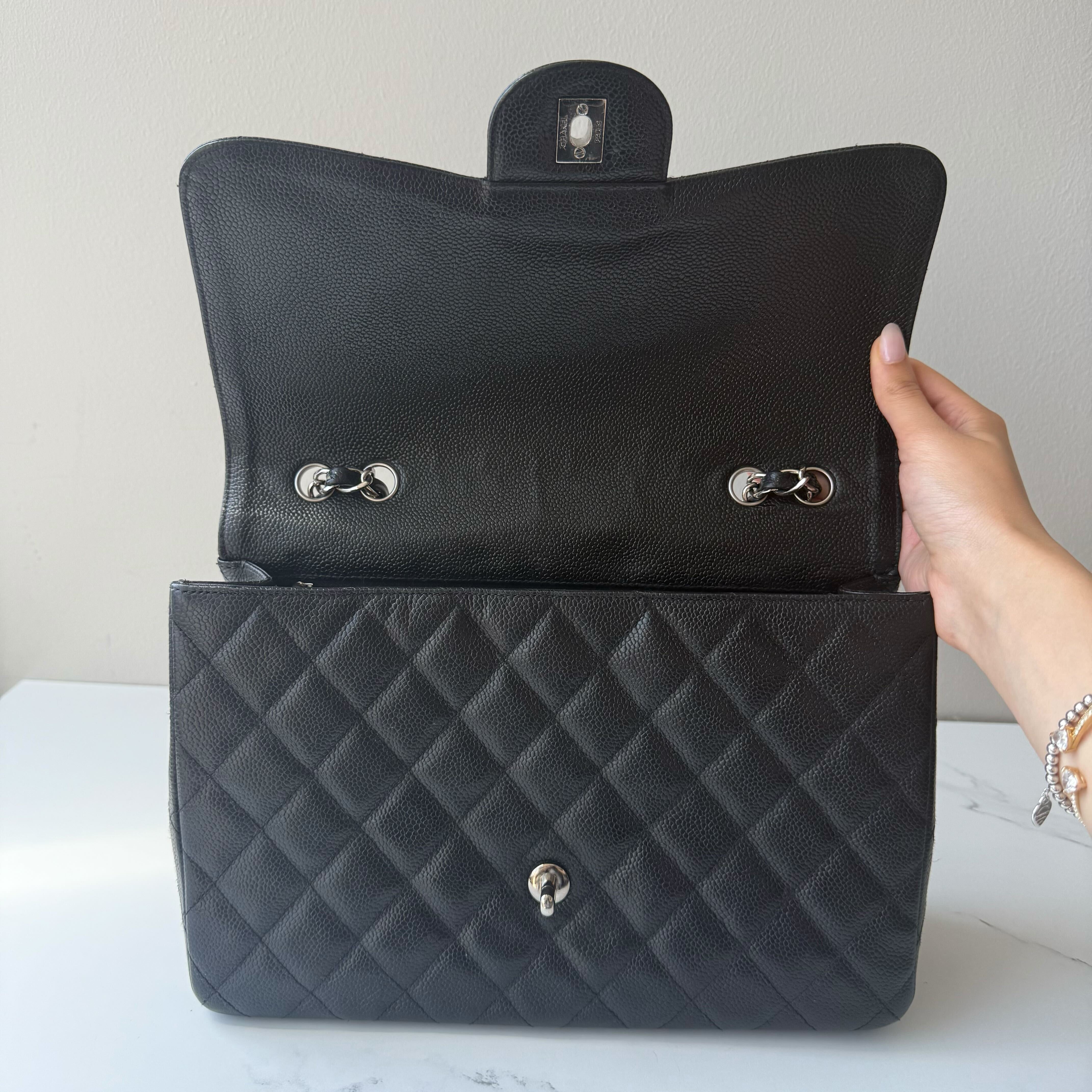 Chanel Classic Jumbo Single Flap Bag