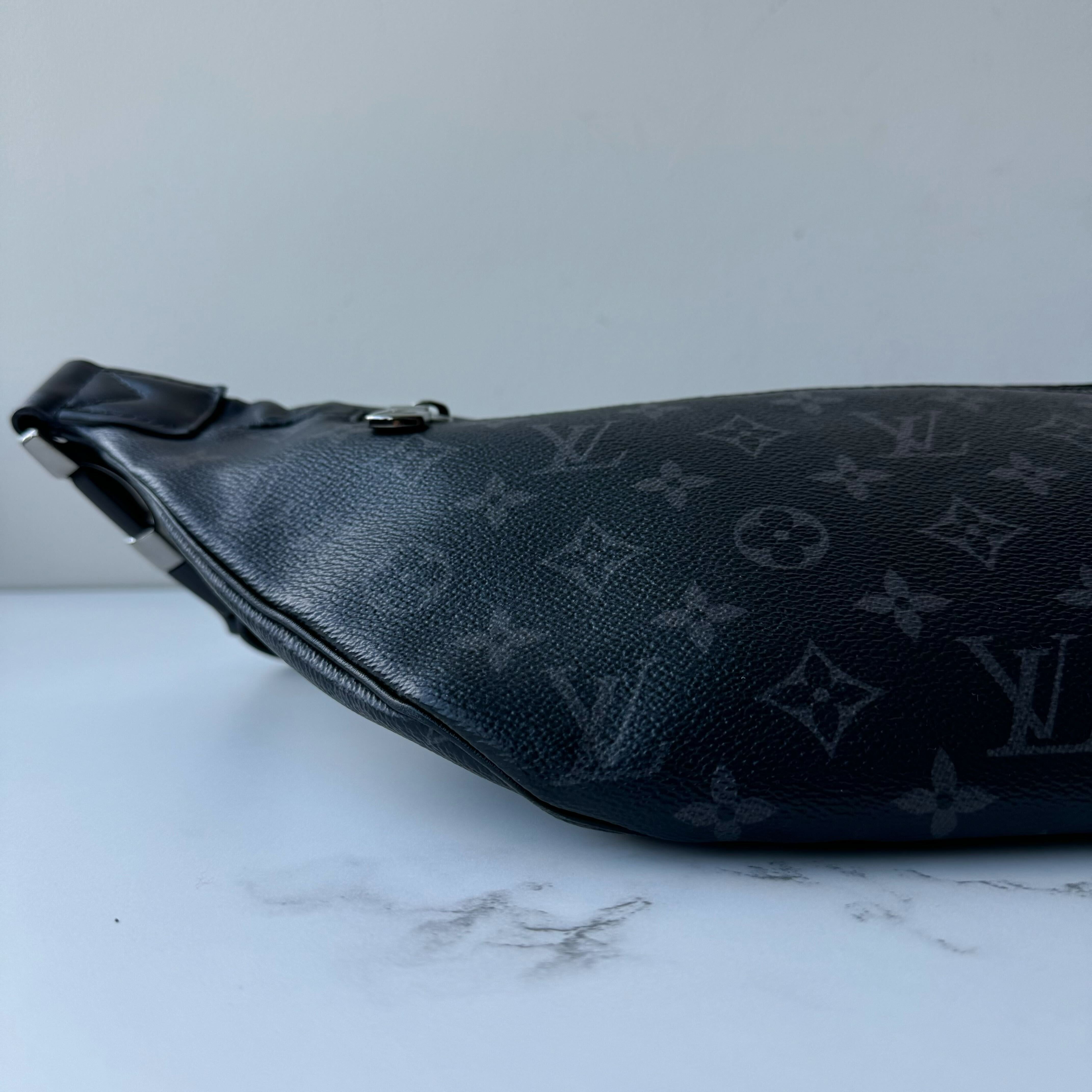 Louis Vuitton Discovery Bumbag