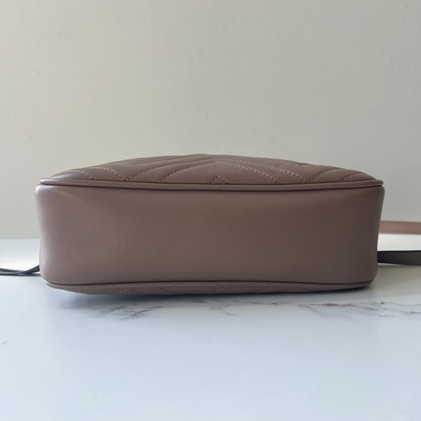 Gucci GG Marmont Matelasse Camera Bag