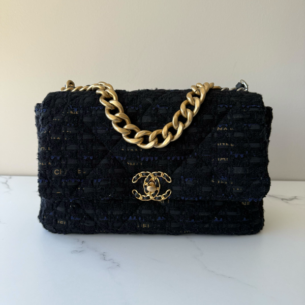 Chanel 19