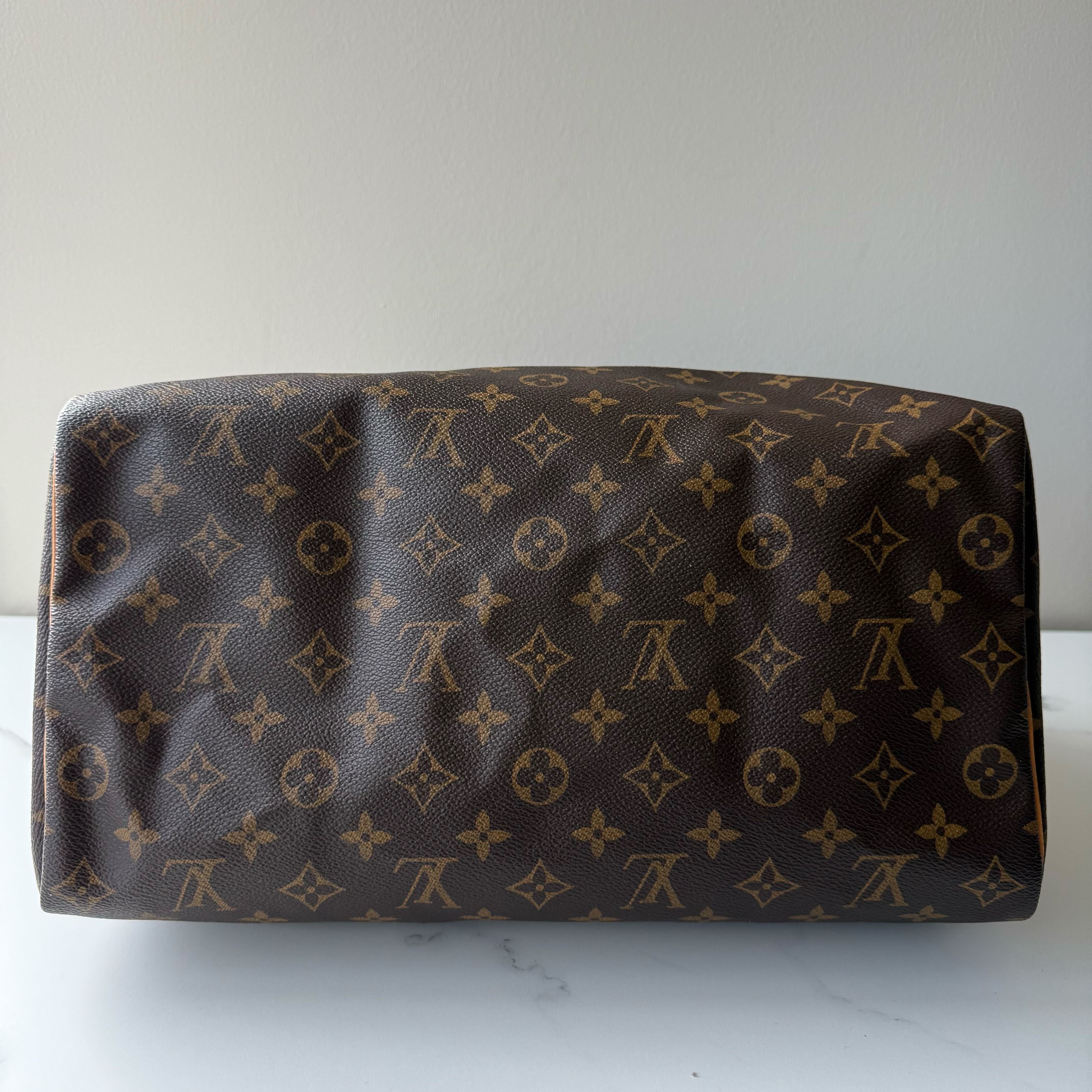 Louis Vuitton Speedy 35