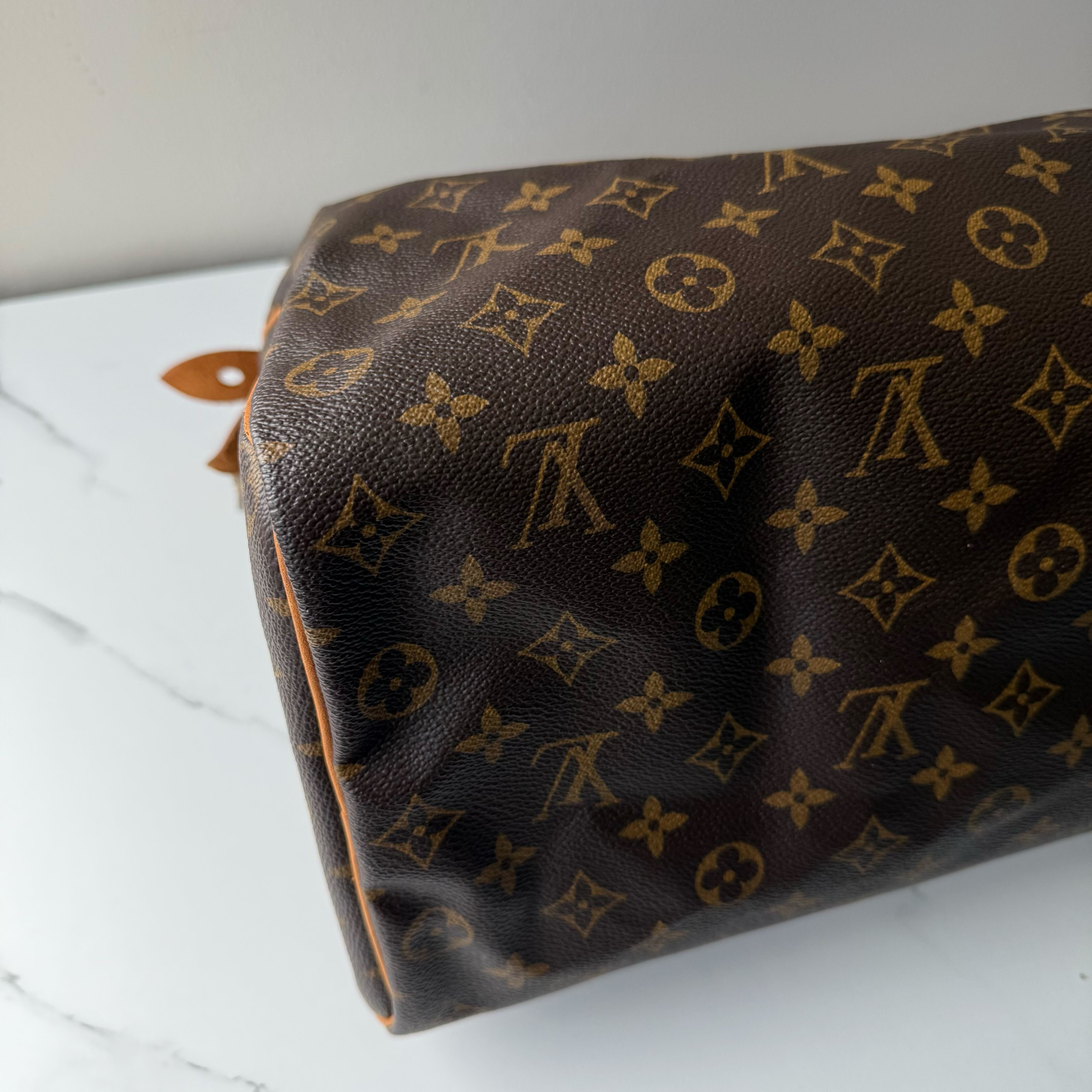 Louis Vuitton Speedy 35
