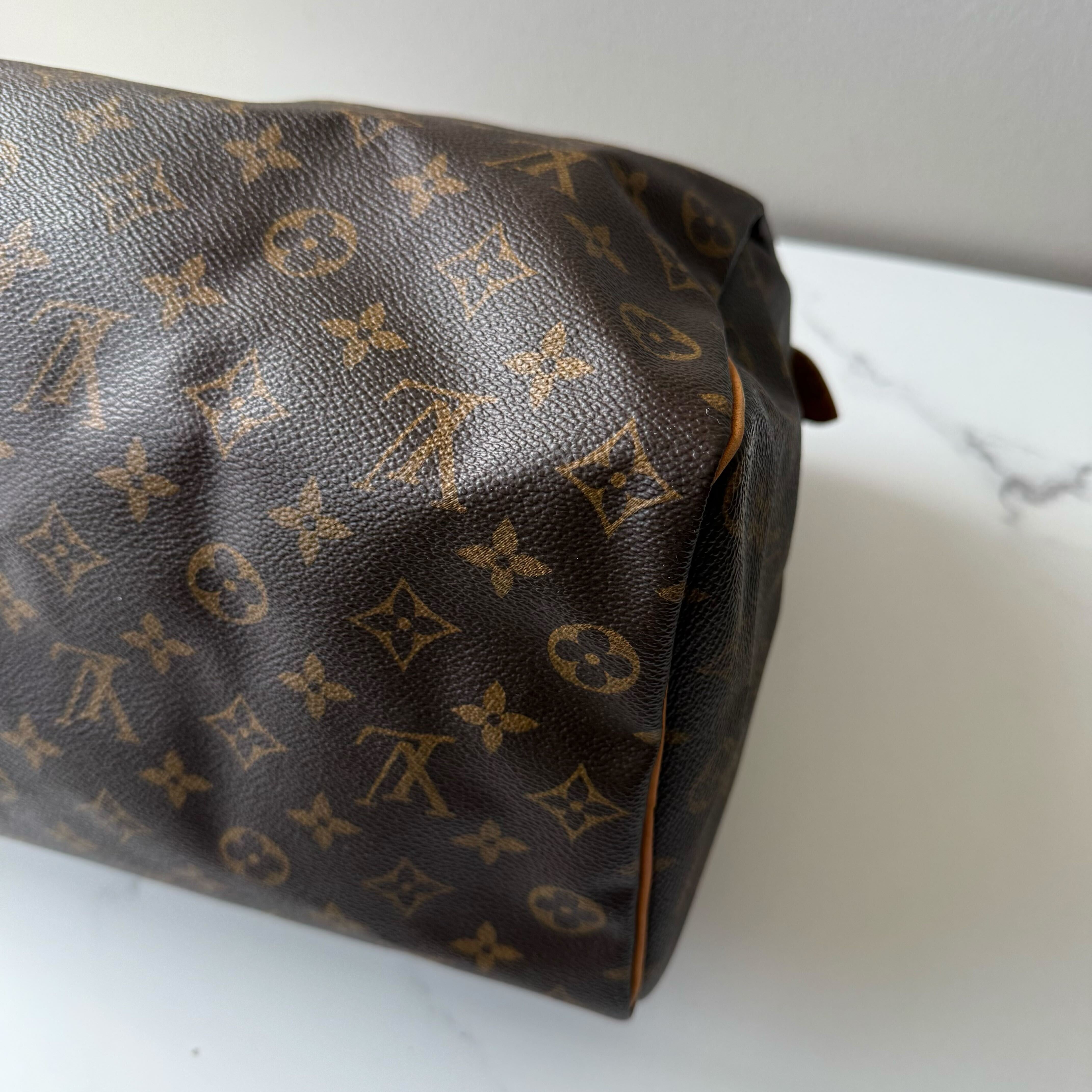 Louis Vuitton Speedy 35
