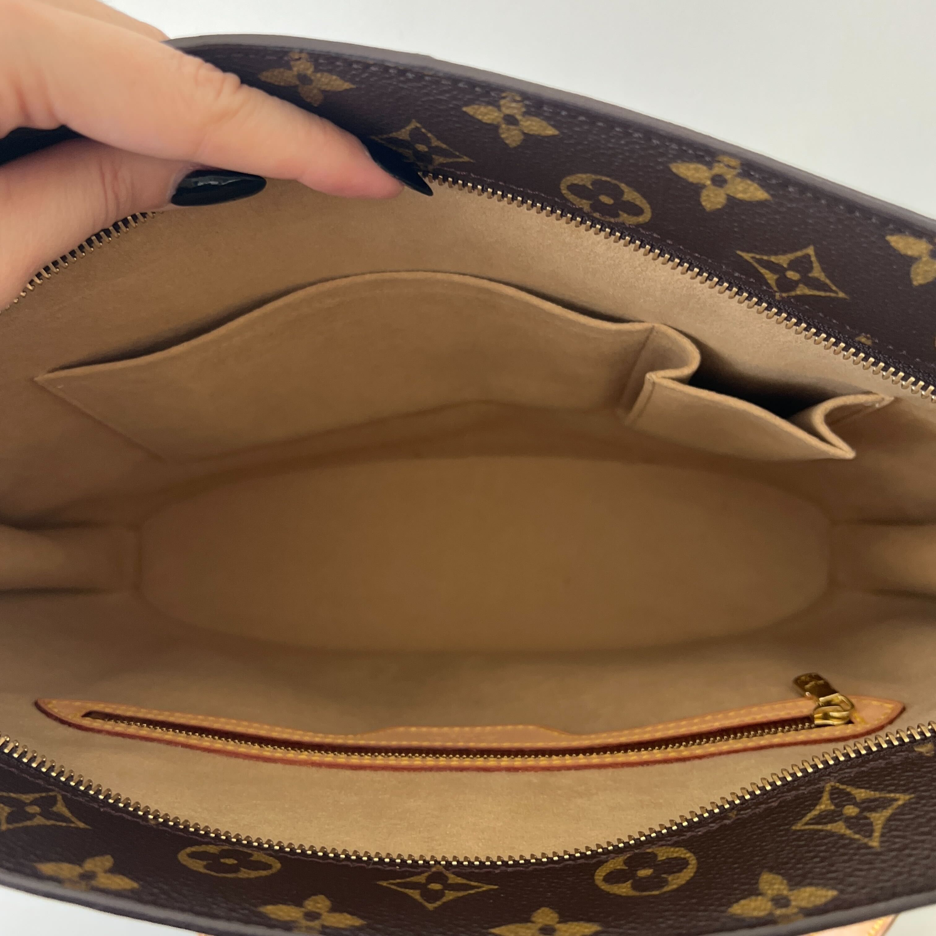 Louis Vuitton Babylone Tote