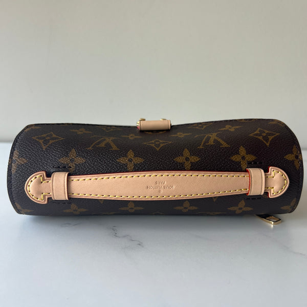 Louis Vuitton Pochette Metis East West