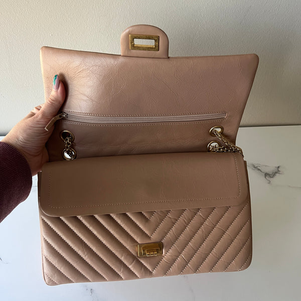 Chanel Reissue 226