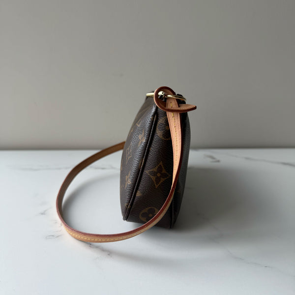 Louis Vuitton Pochette Accessories