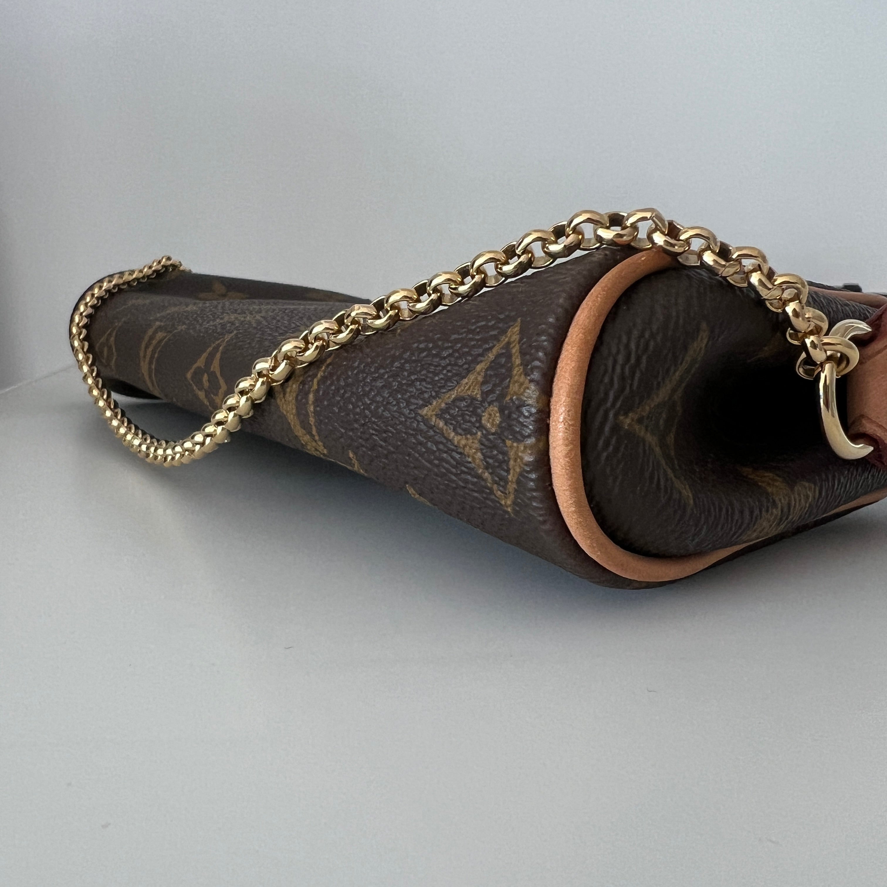 Louis Vuitton Eva Clutch