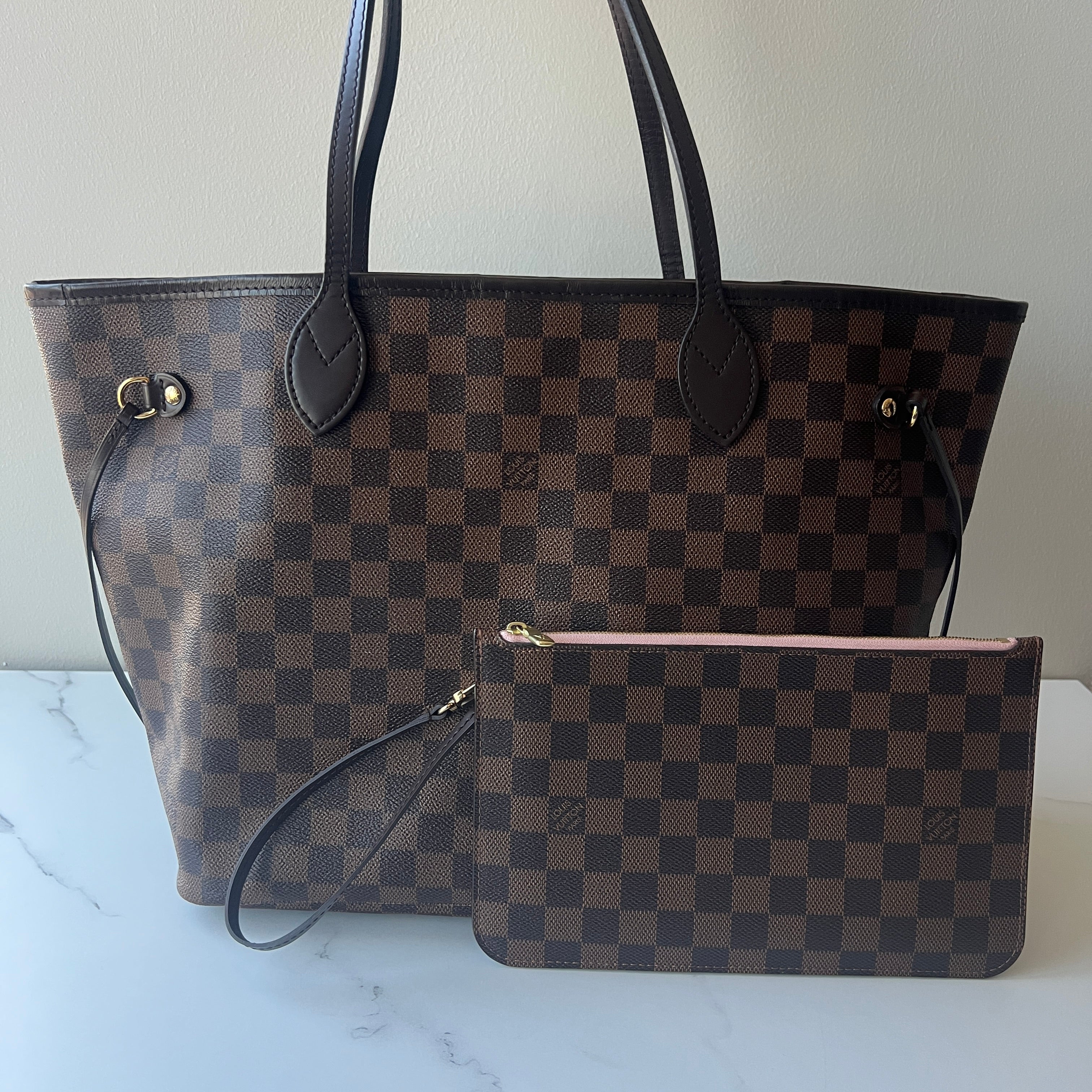 Louis Vuitton Neverfull MM & Pouchp